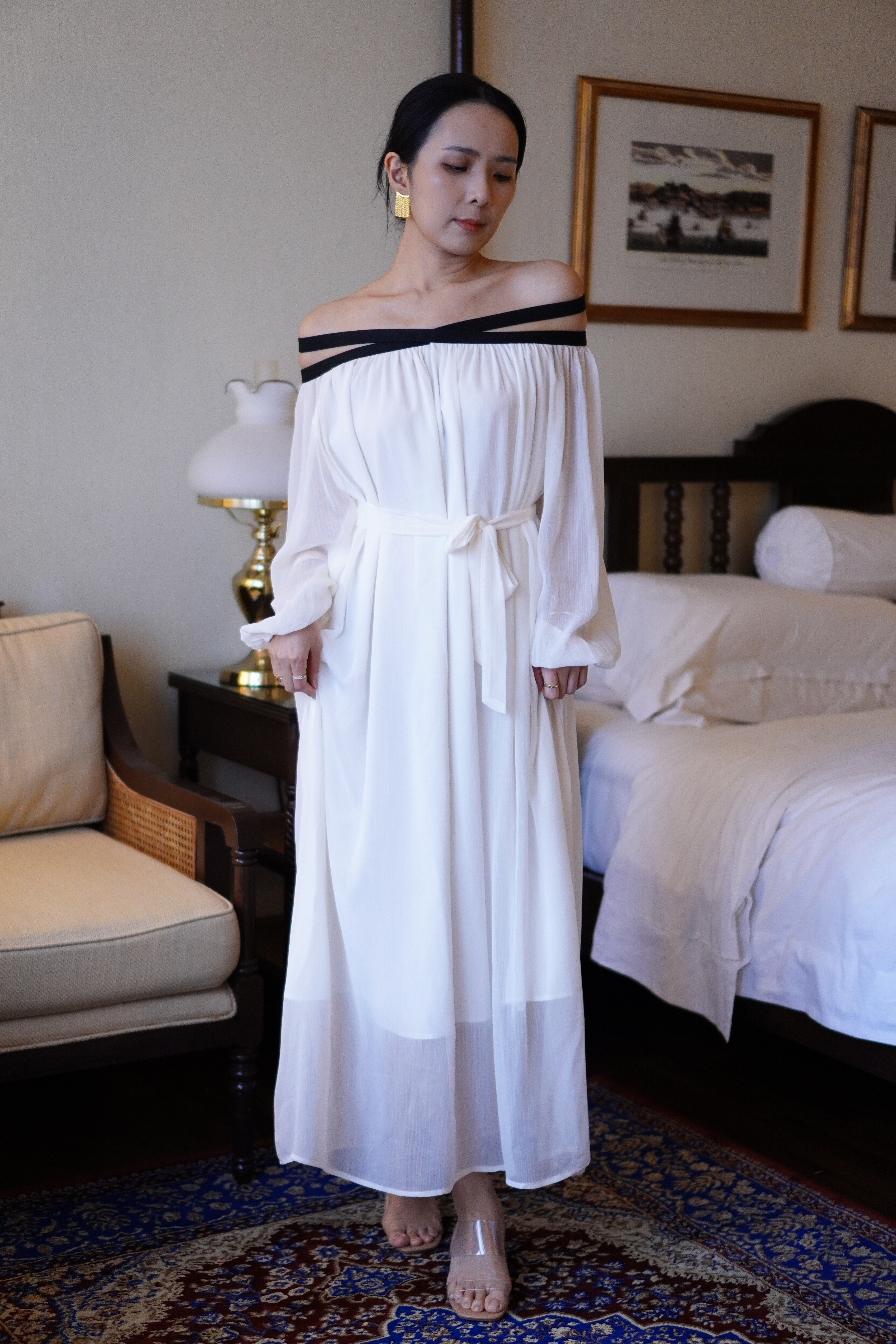 交叉一字肩飘纱连衣裙 Cross Strap Off-shoulder Flowy Dress