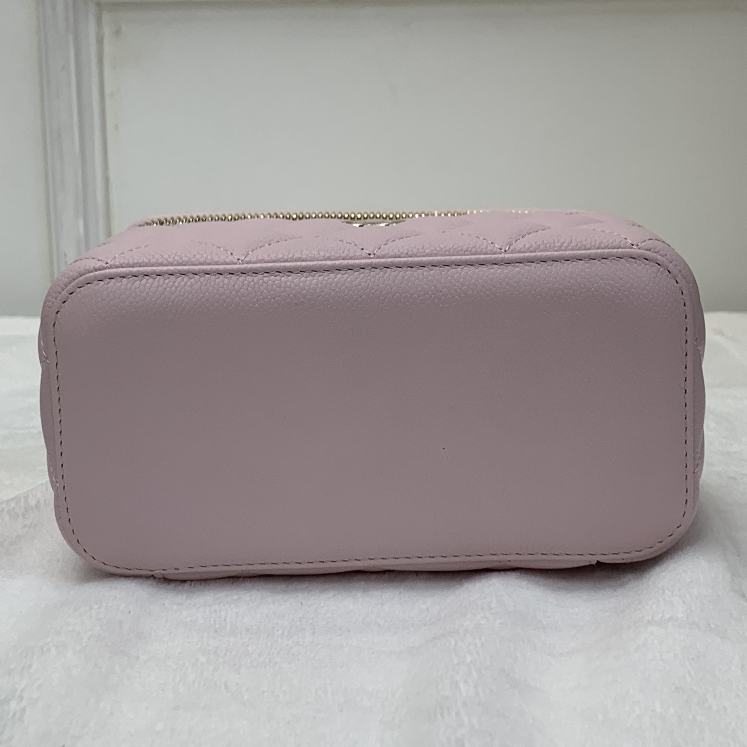 Chanel Long Vanity in Pink Caviar 淡粉化妝包