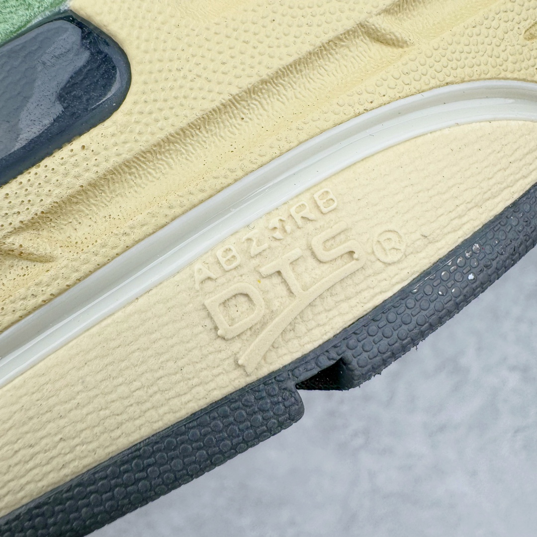 New Balance 993 U993GW