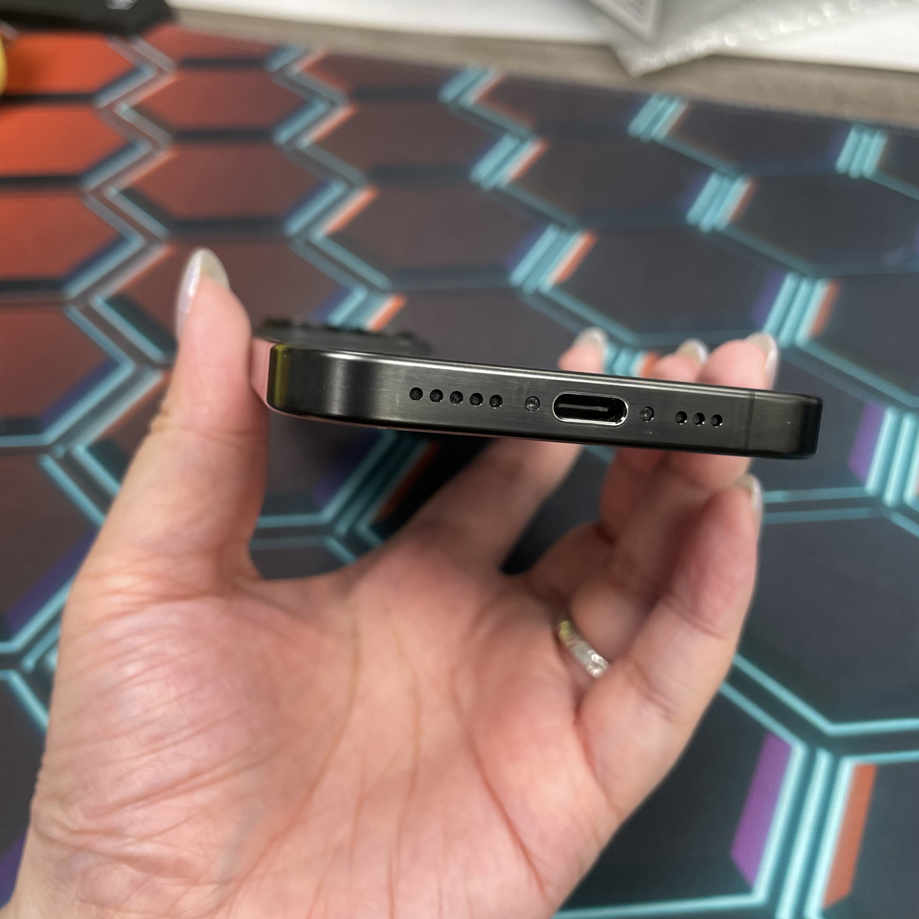 *6946 15 Pro 完美機 128GB 電85 黑色 black
