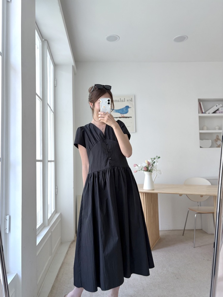 Airy Button Front Long Dress (Black)
