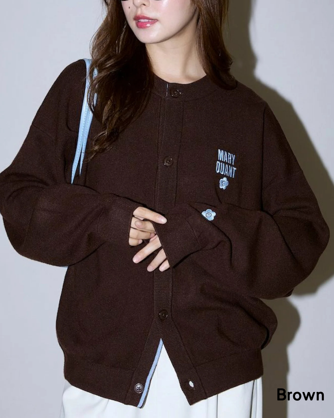 日本代購【 2026新產品 日本直送  MARY QUANT × PUBLUX 限量別注 男女通用 標誌撞色圓領針織冷衫外套 Unisex Bespoke Logo Crew Neck Knit Cardigan 】