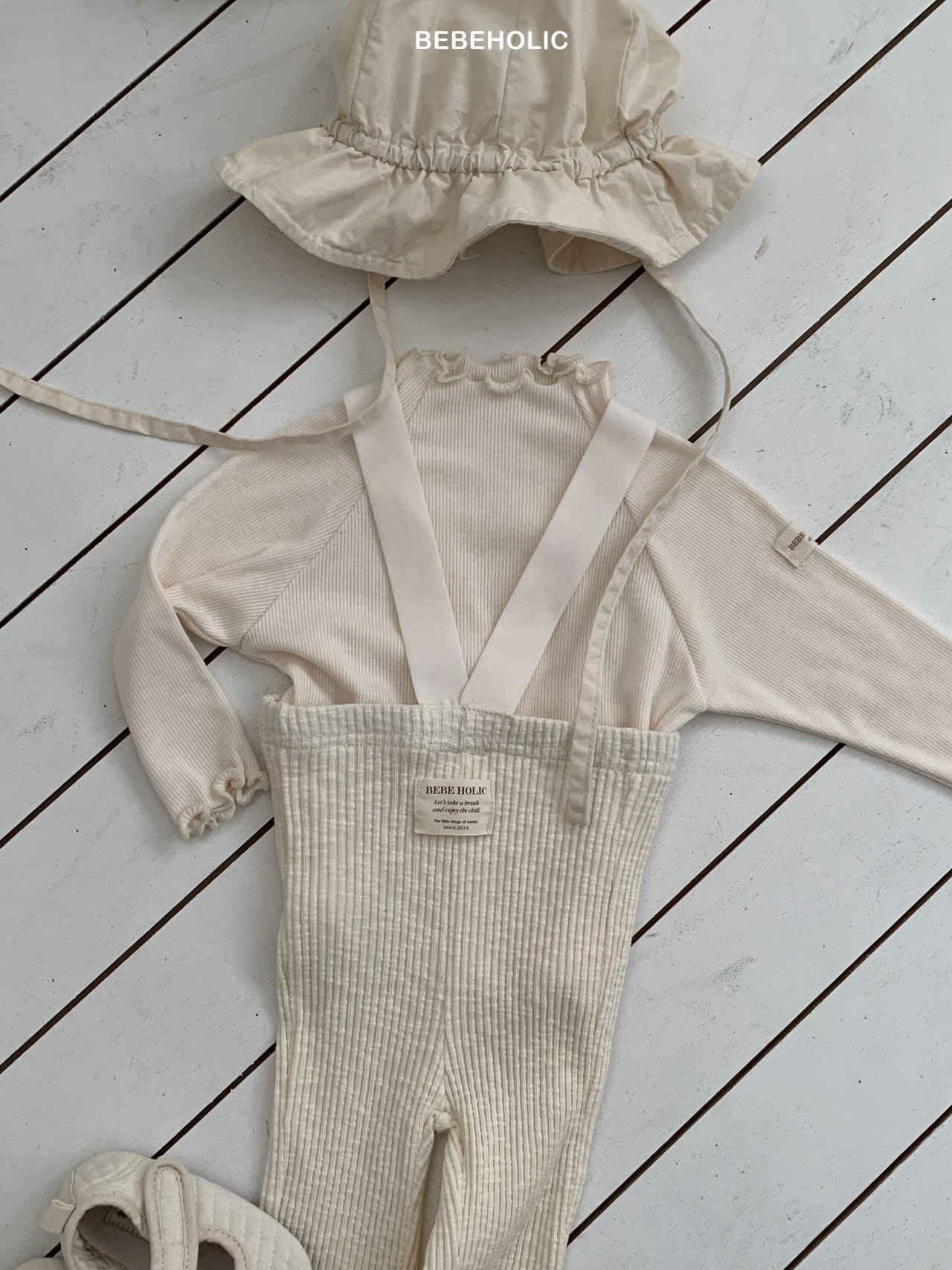 🌸預訂 韓國直送🌸🇰🇷BEBEHOLIC三色標籤羅紋吊帶褲