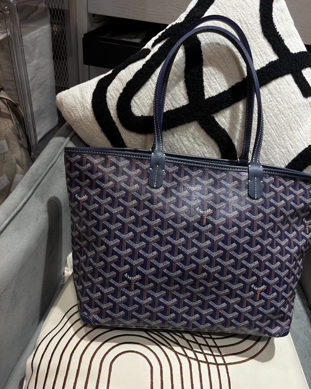 Goyard Artois pm tote bag Marine  100%Authentic,99%new ✅dust bag 