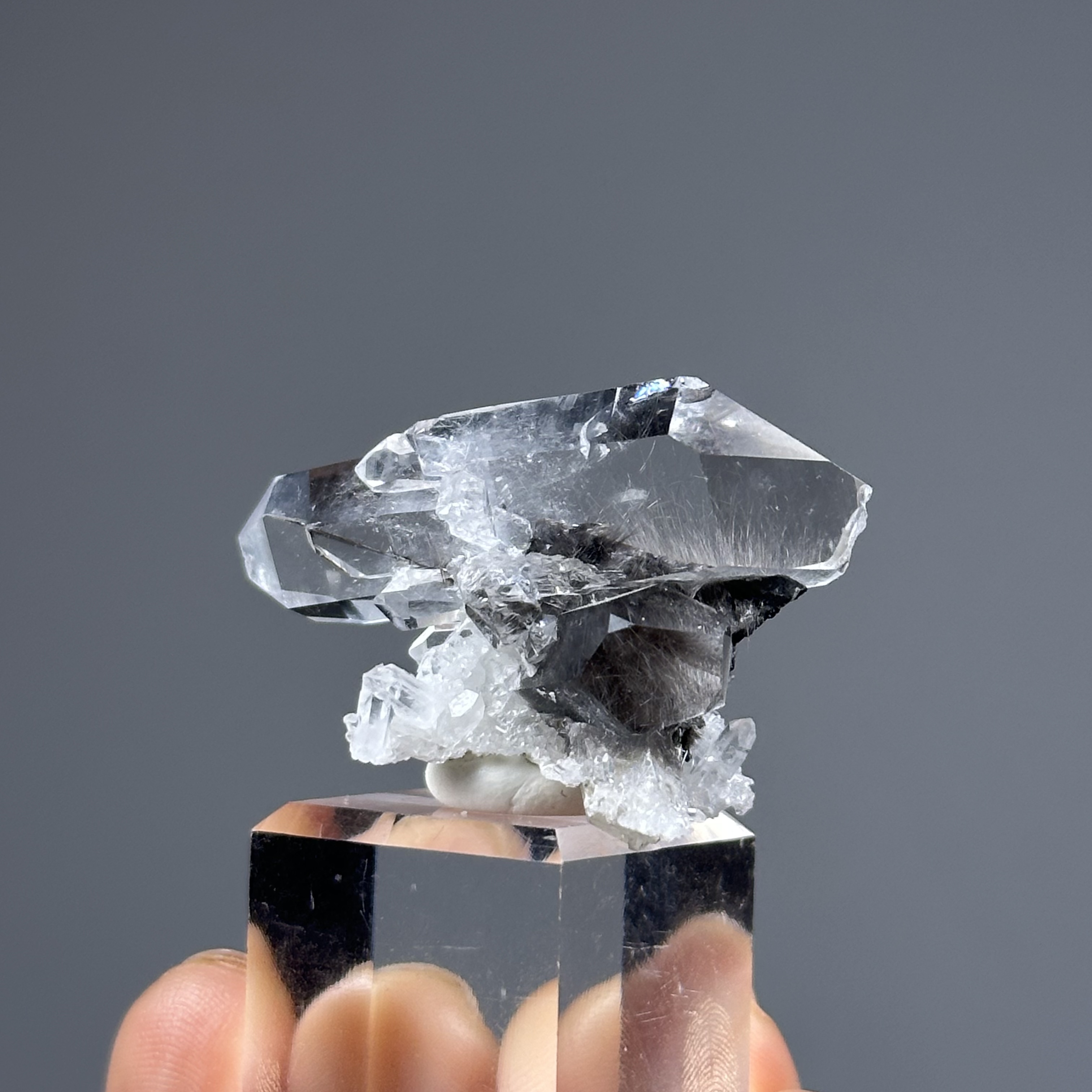 黑銀鈦水晶簇 - Brookite and Rutile Quartz | RU009