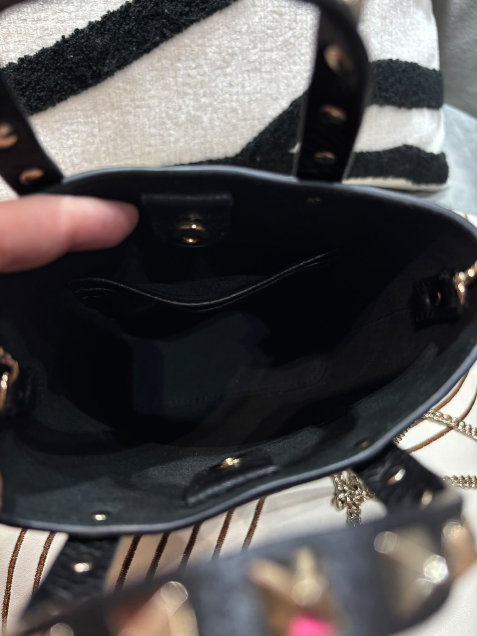 Valentino Mini Bucket 2Way Bag 黑色 100%Authentic, 99%New