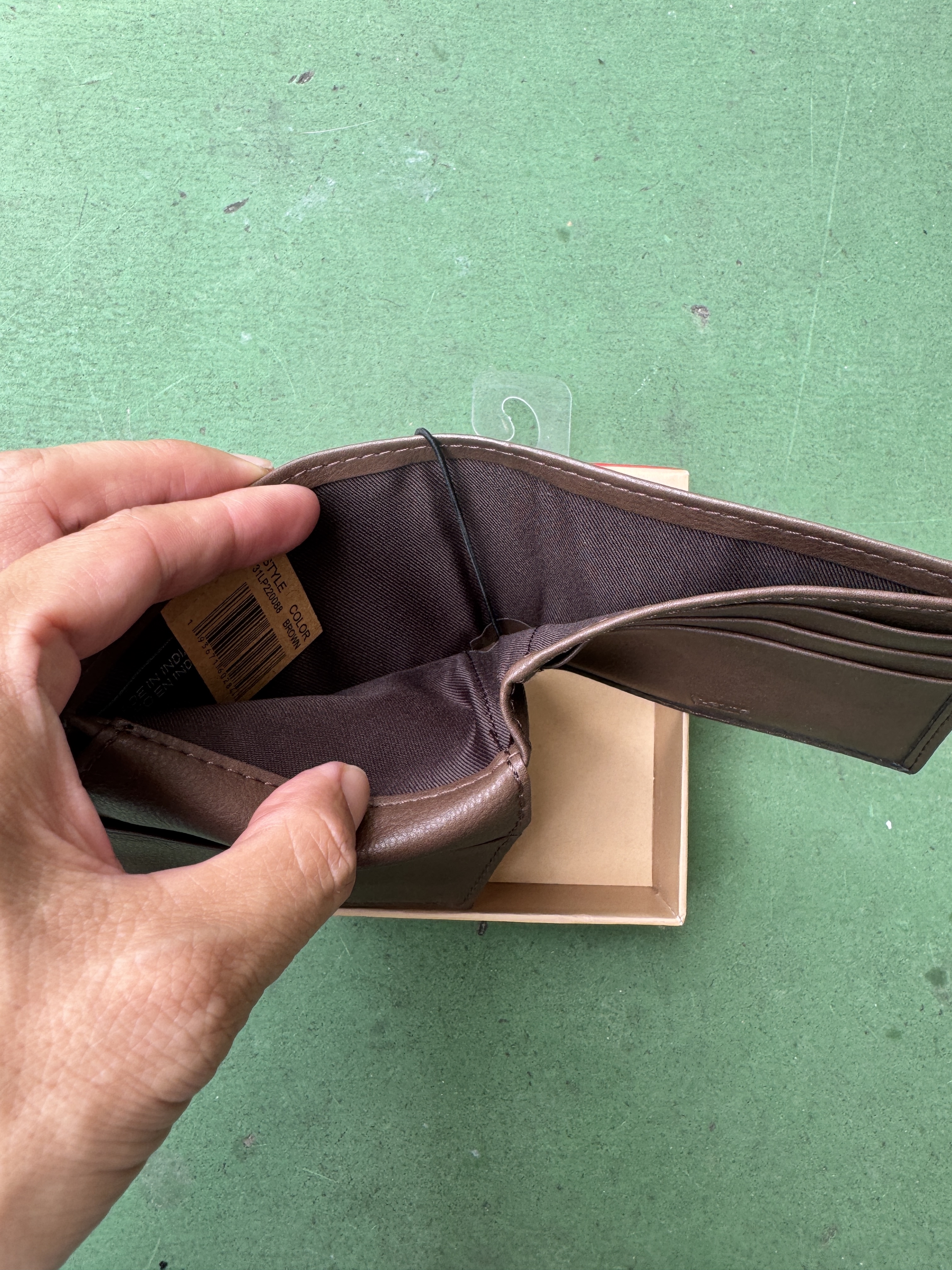 Levi’s啡色皮銀包 (香港現貨)