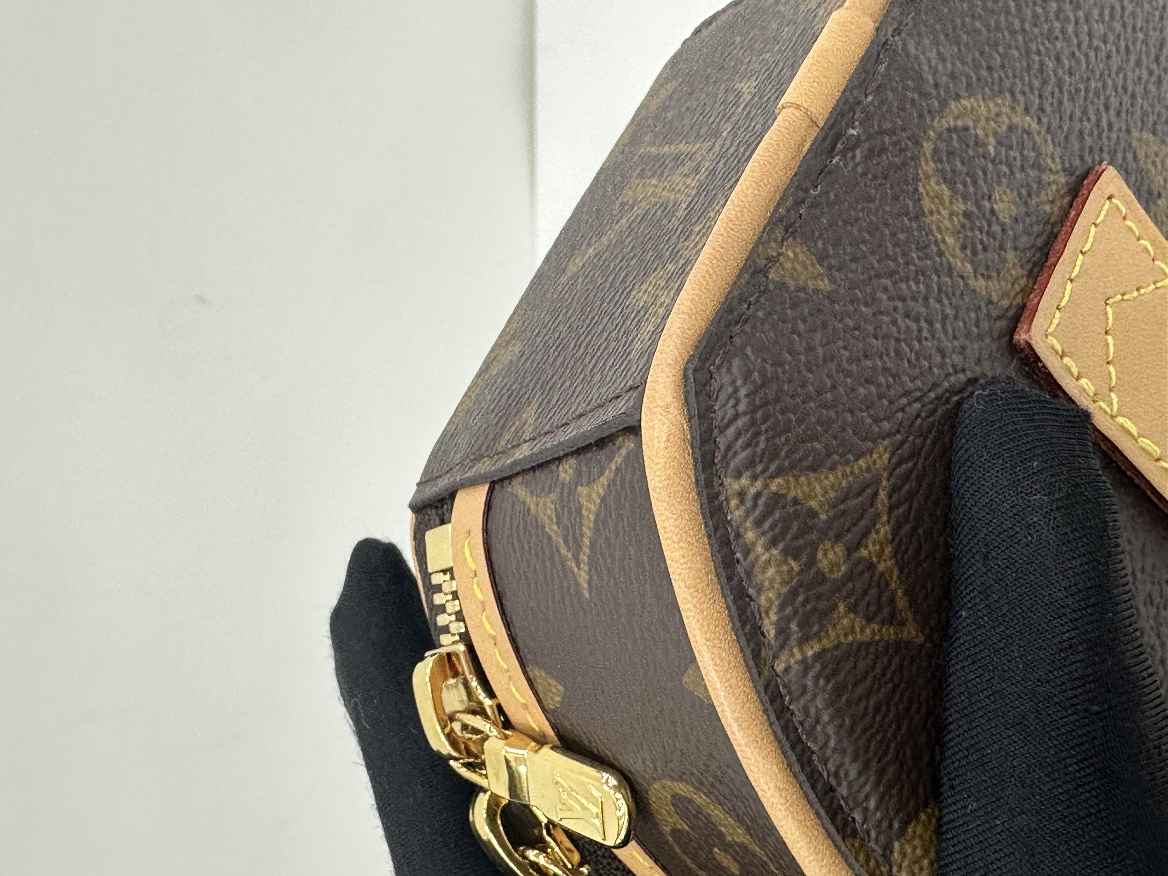 直播貨品 |  [1個-$100 2個-$300］GG07