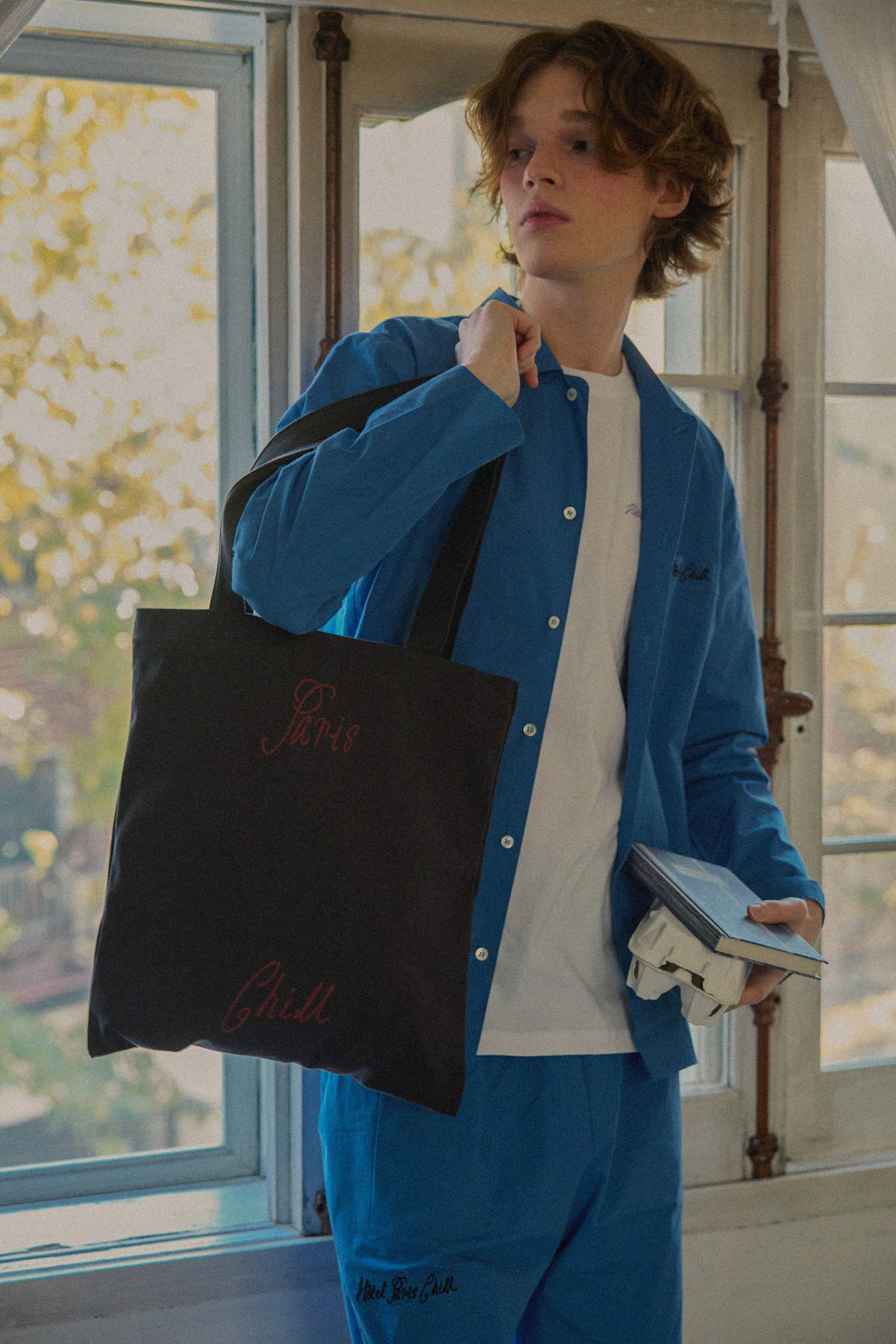 HÔTEL 827 Poétique Shoulder Bag (Dark Grey)