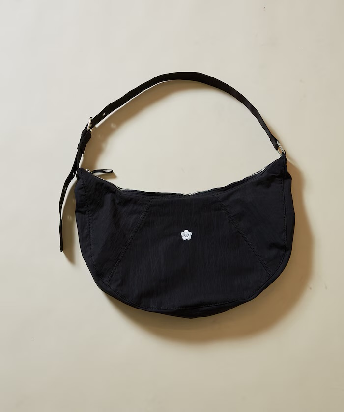 日本代購【﻿ 2026新色 日本直送 MARY QUANT × PUBLUX 別注 刺繡 花花logo 尼龍 輕便 單肩袋 |  側孭袋  | one-point embroidery nylon shoulder bag 】