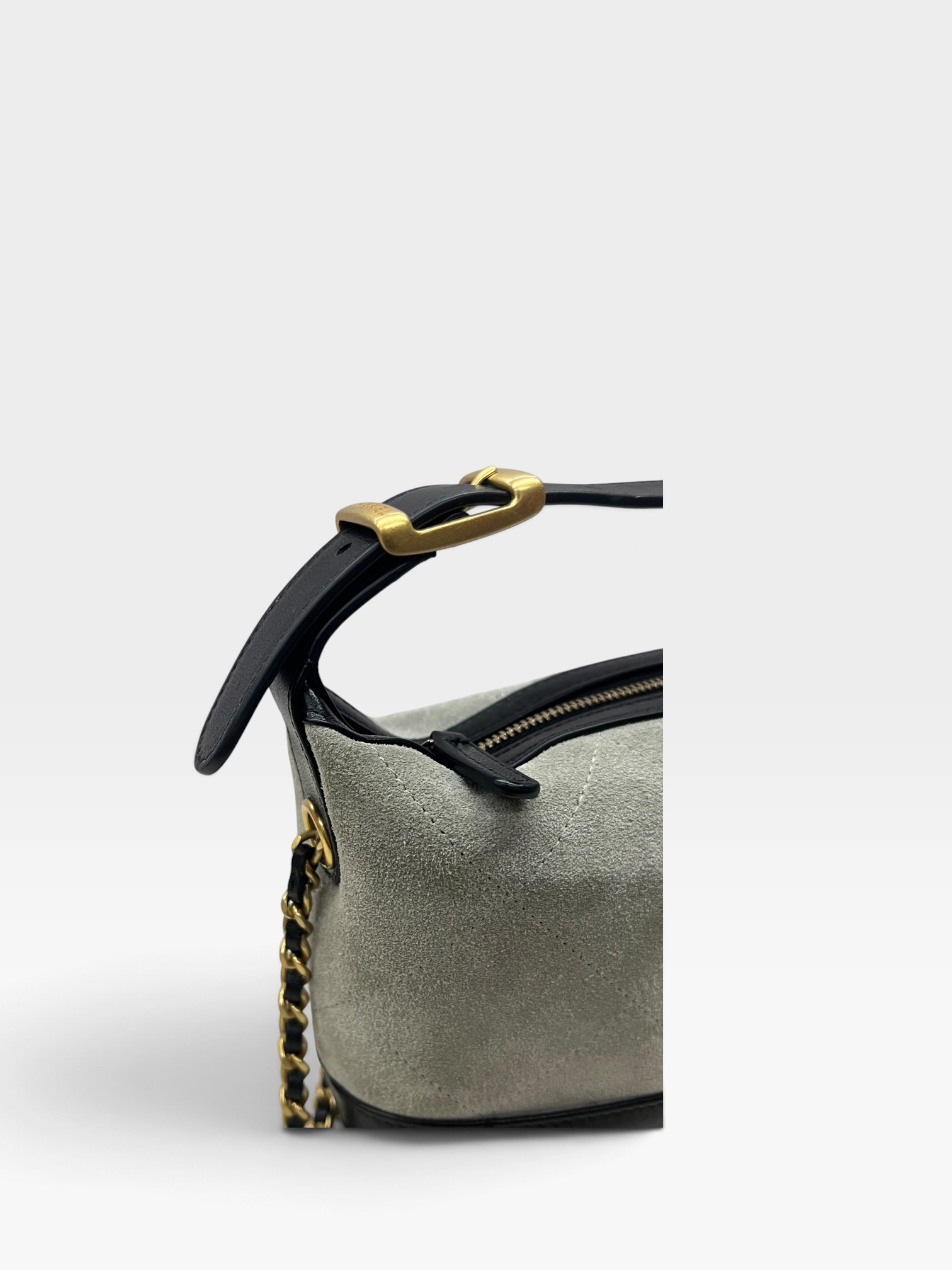 Pre-Owned CHANEL Clutch with Chain / Product Code: 102921