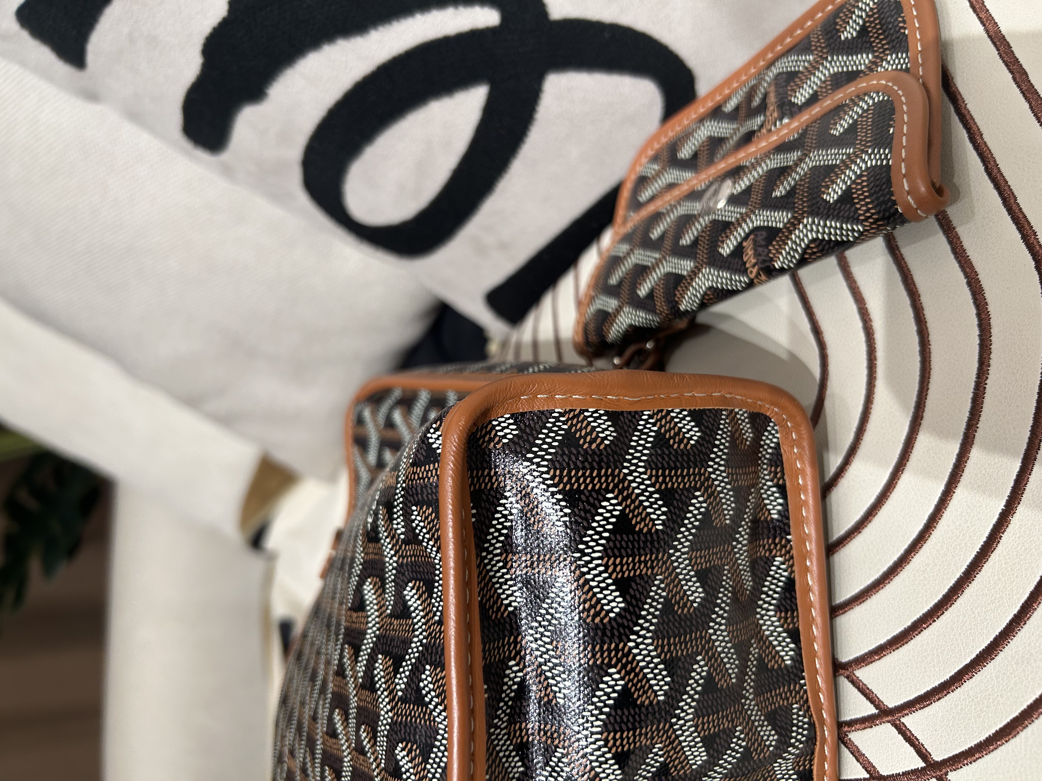 Goyard Anjou Mini Tan 100%Authentic, 98%New ✅Dust bag