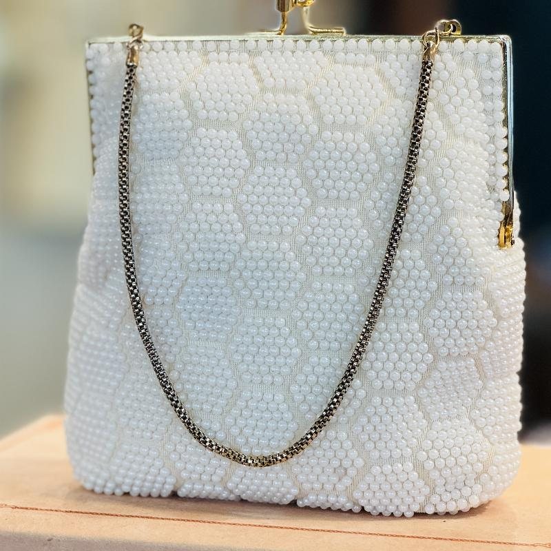 Vintage Goldco Made in Hong Kong Bead Bag -missing one bead (MT2514)