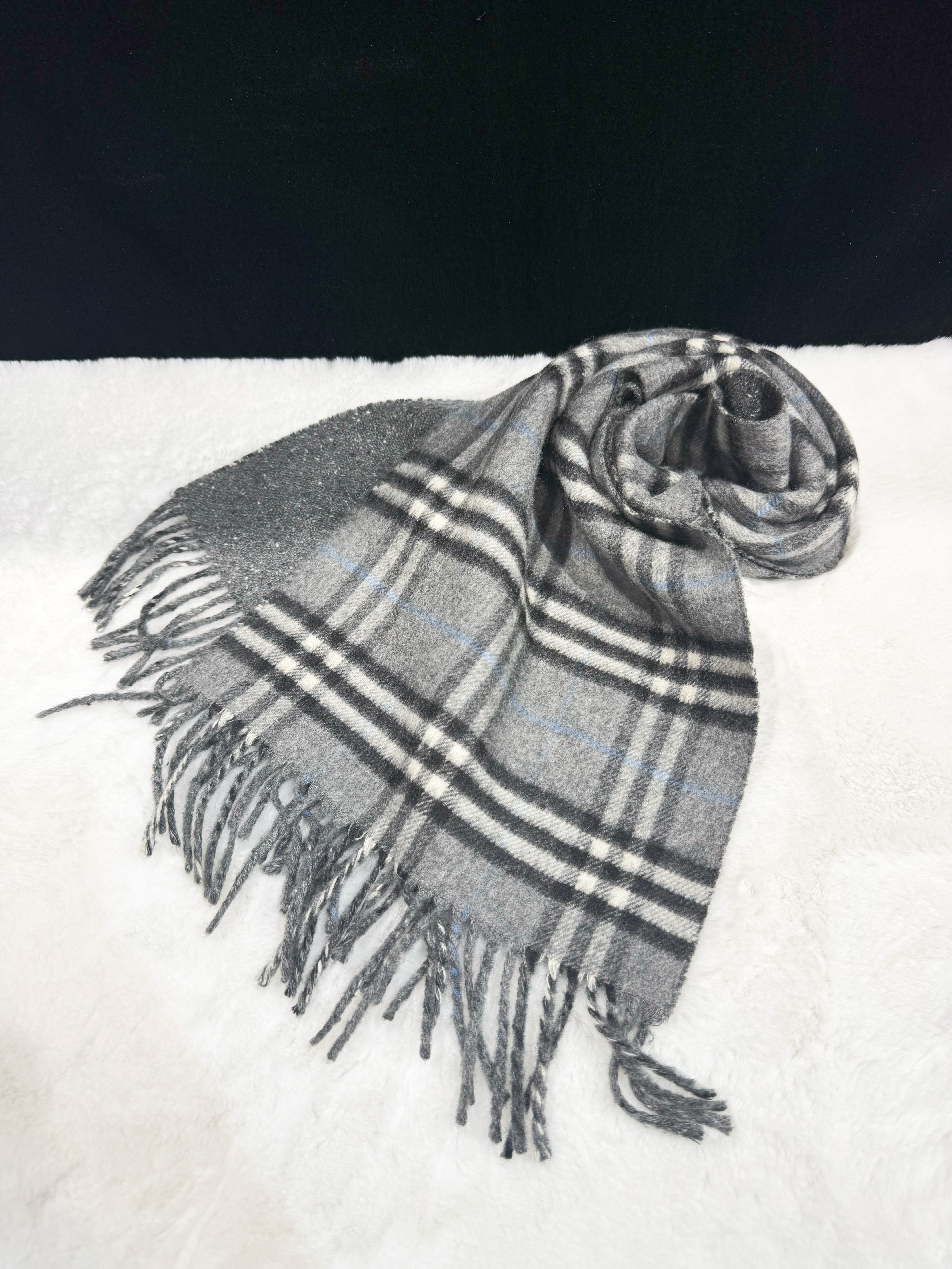 Burberry scarf short/check/grey