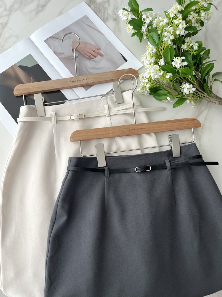 Atelier Belted Skirt (Ivory)