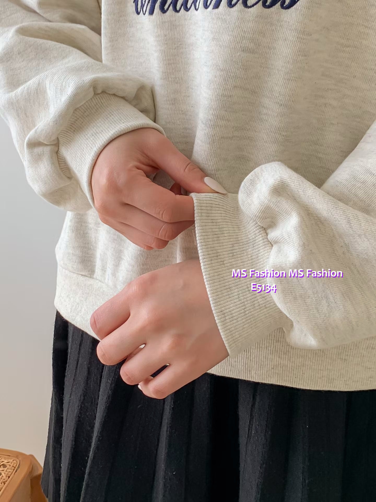 E5134 刺繡花花心心衛衣