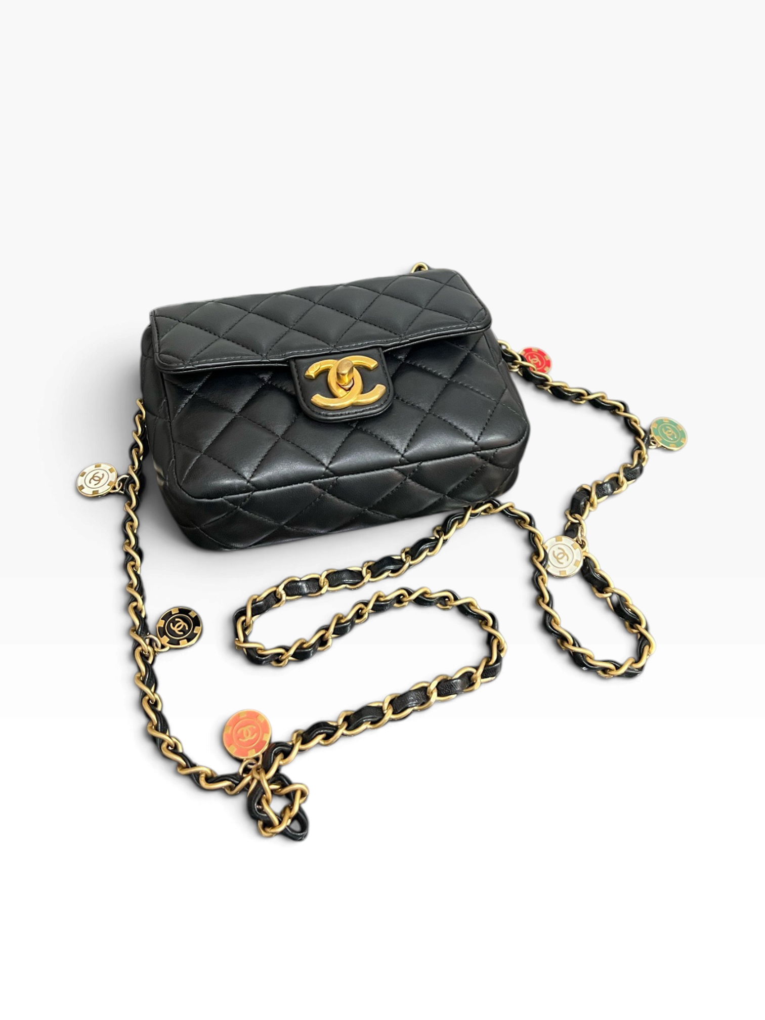 Pre owned chanel 23c W9151