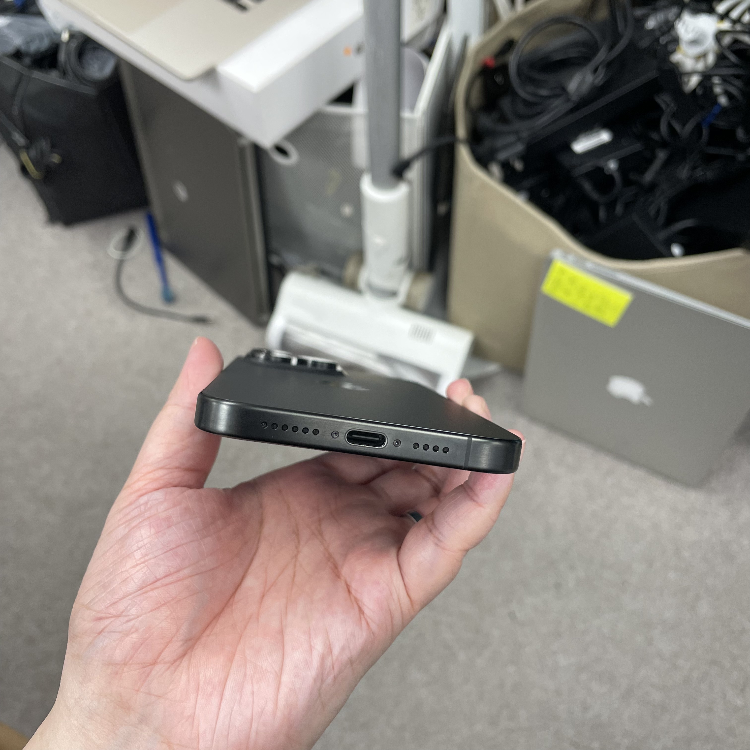 *6000 15 Promax 完美機 256GB 電100 黑色 black