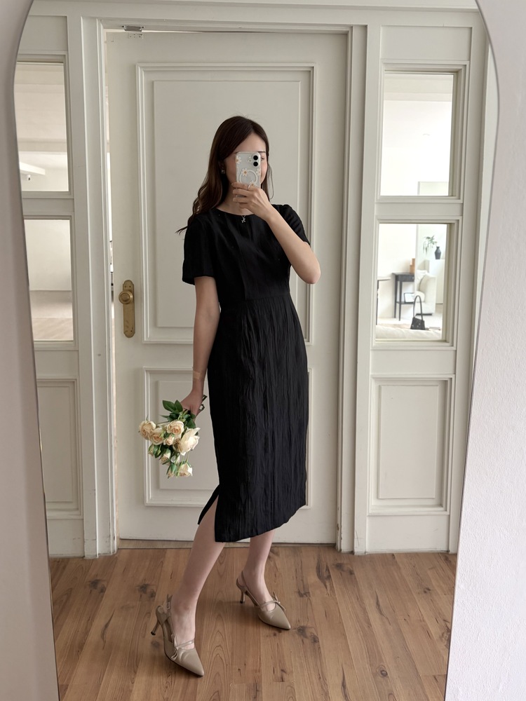 Lune Textured Dress (Black)