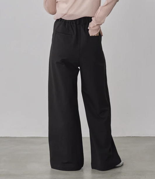 潮流運動風休閒褲 - 2026 流行穿搭  女士休閒褲 時尚穿搭 柔軟舒適 四季皆宜 成人休閒 日常穿搭 易於配搭 日本直送   #JP-I-260010