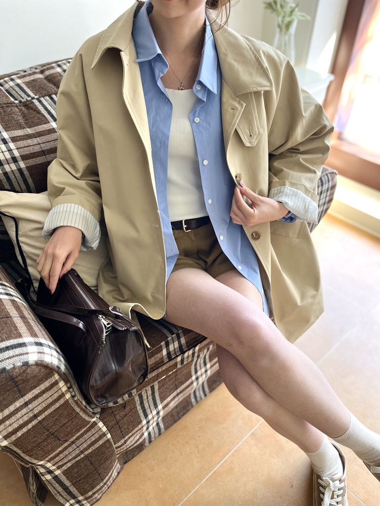 Classic Belt-Loop Shorts (Khaki)