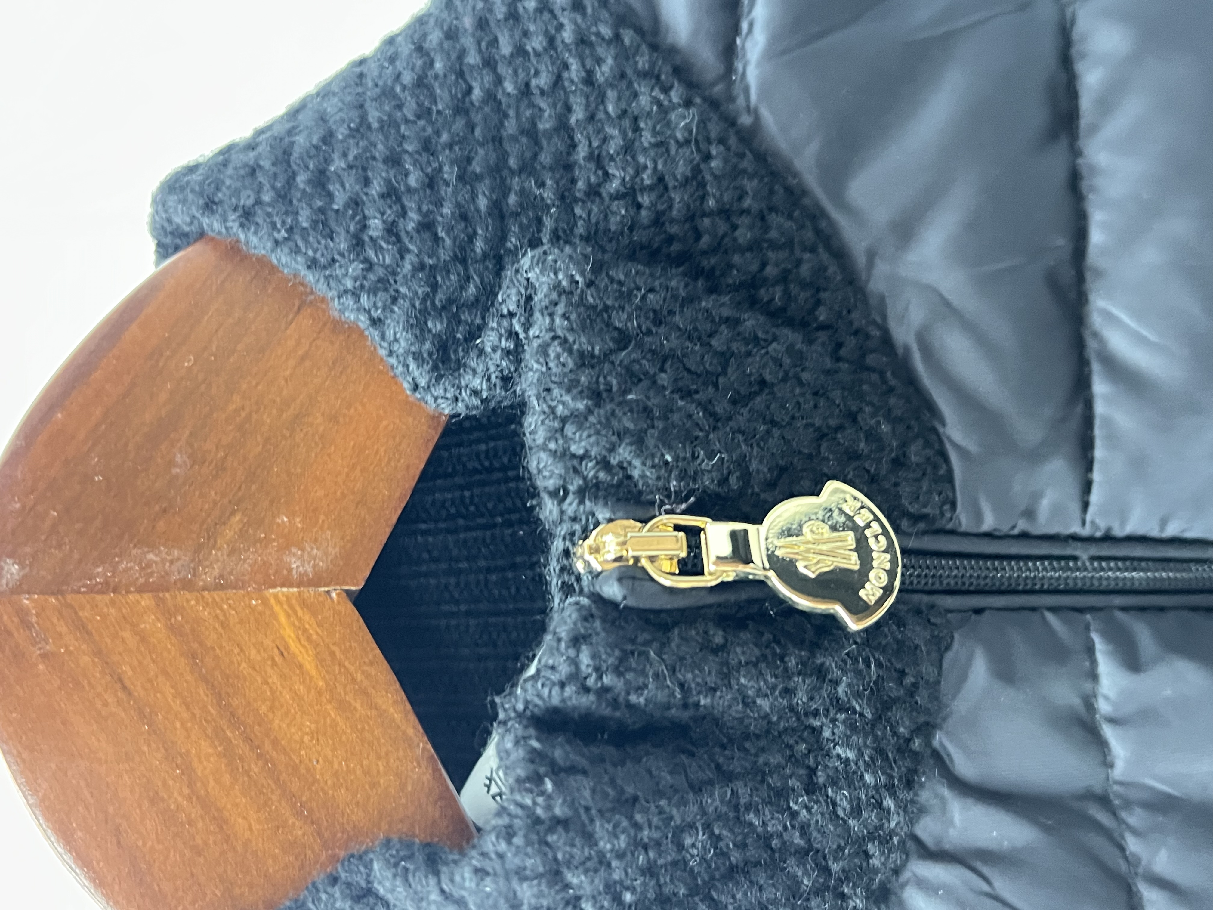 Pre-Owned Moncler Jacket / Product Code: 26041102