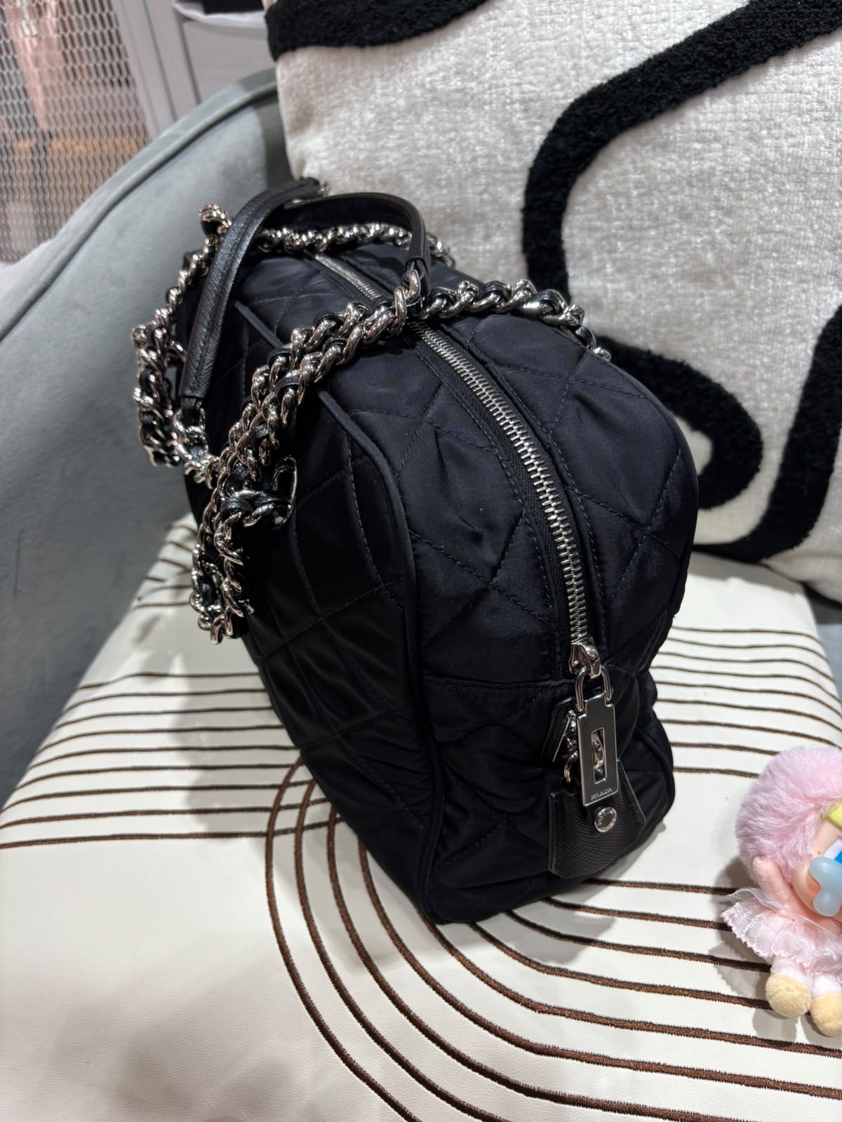 PRADA Tessuto Impuntu Shoulder Bag nylon 100%Authentic,98%new ✅dust bag