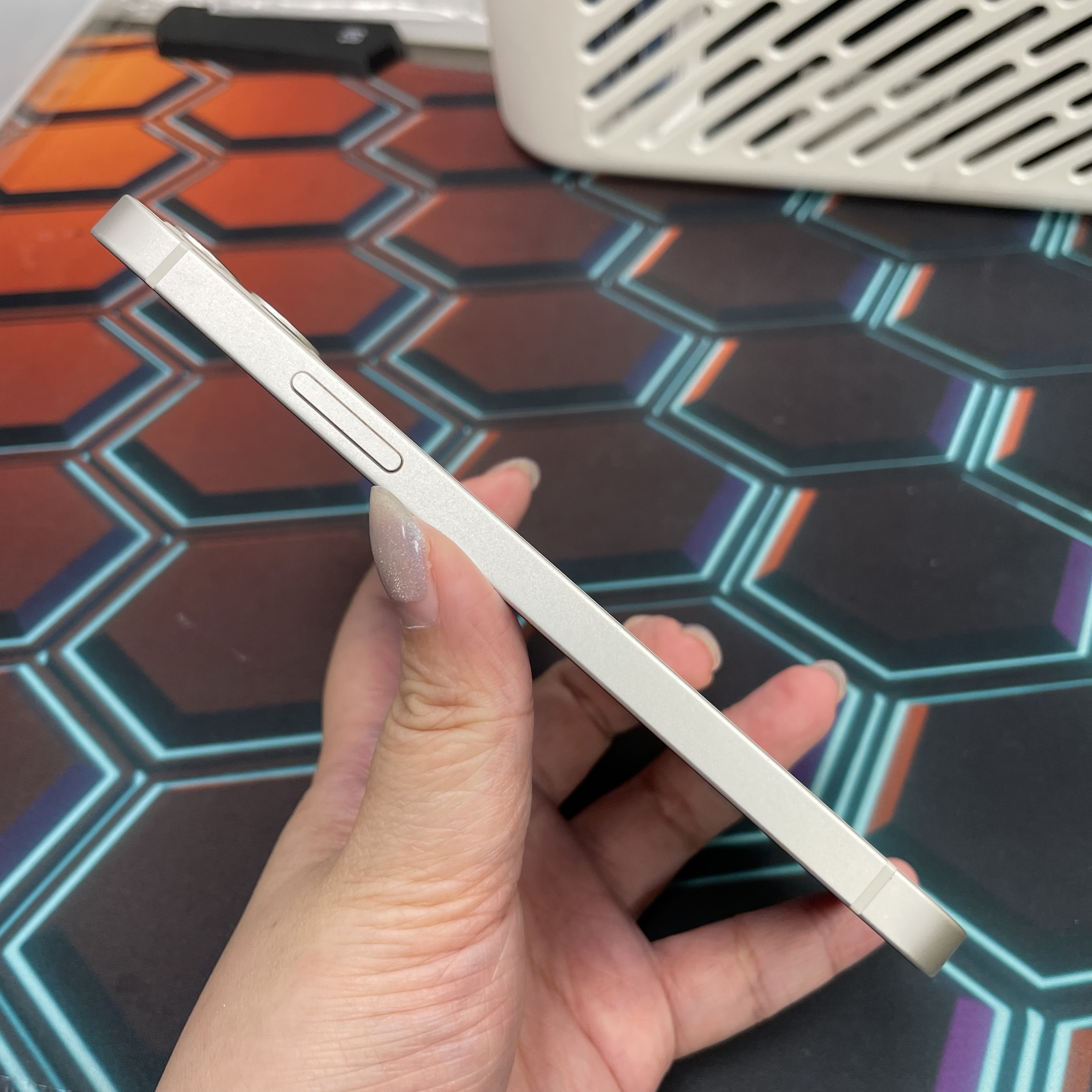 *7169 12 靚機 128GB 電84 白色 white