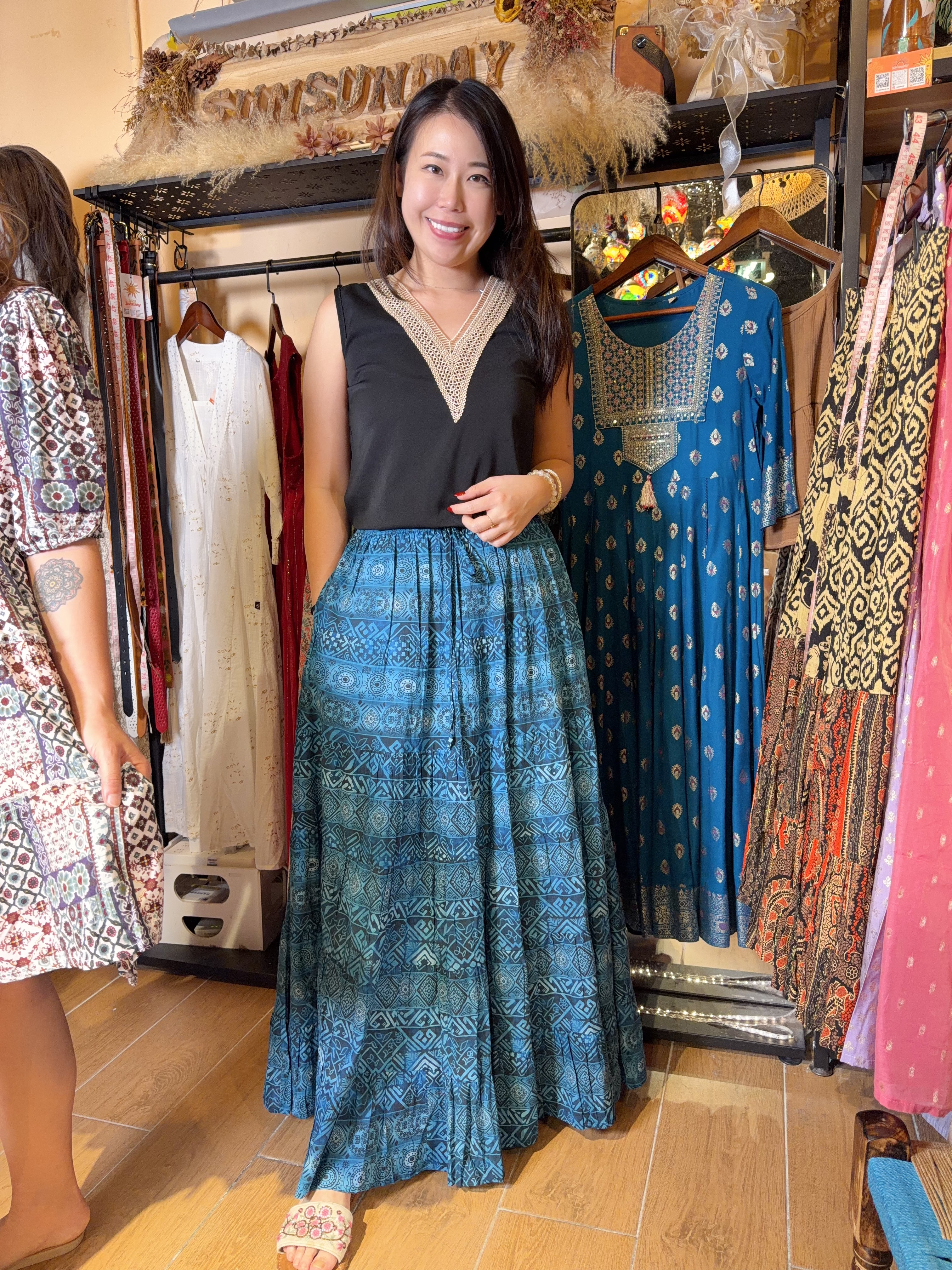 1652 Blue Gradient Cotton 6-layer Skirt (Twin Pocket) 39"