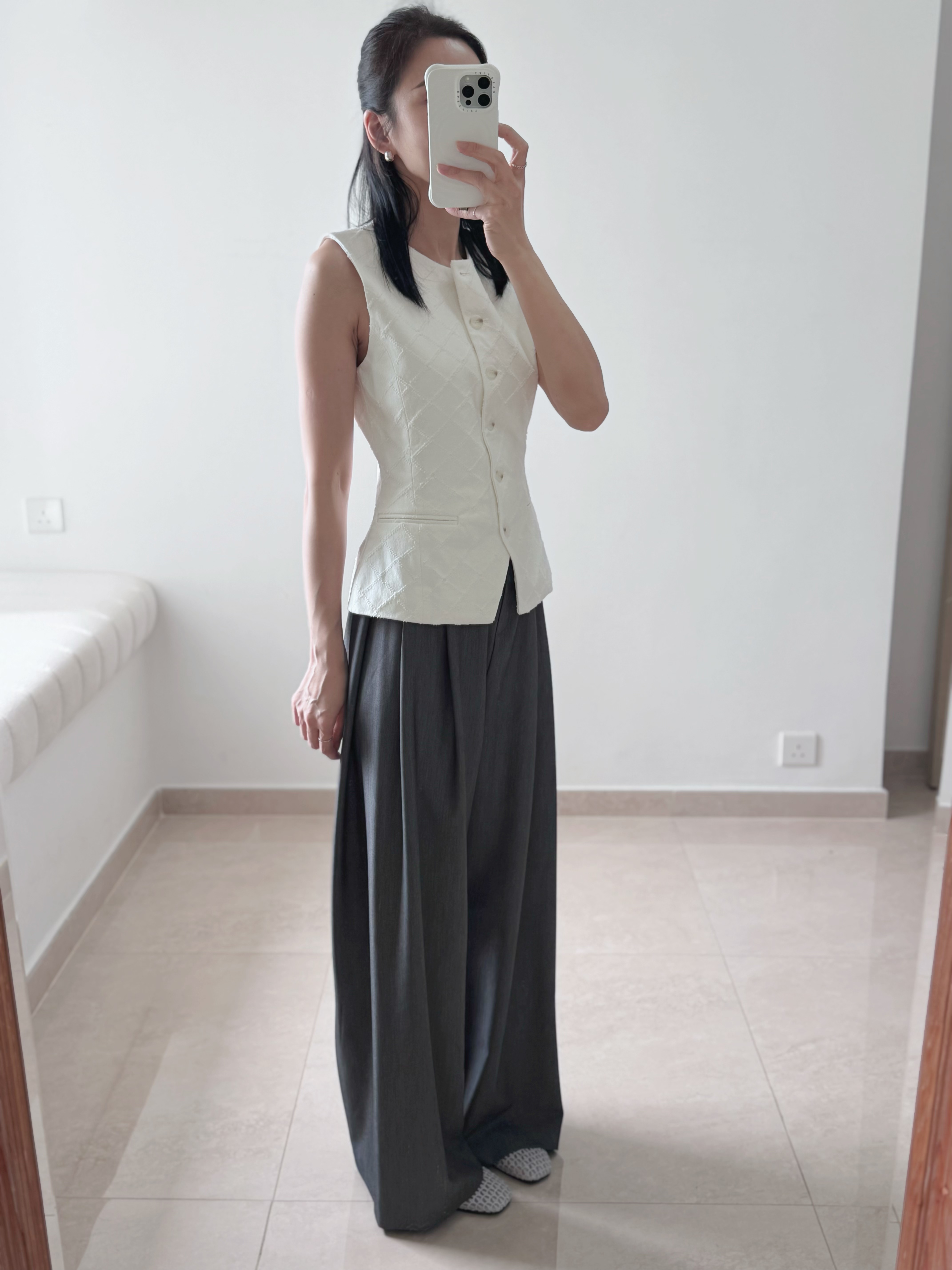 MARGOT Elegant Diamond Vest
