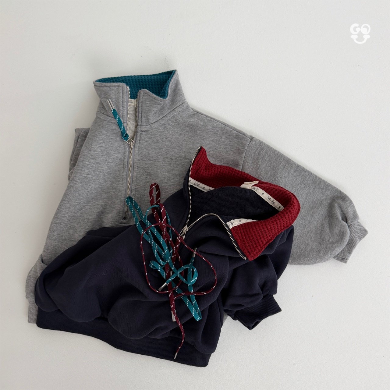 GOU | Point Zip-Up