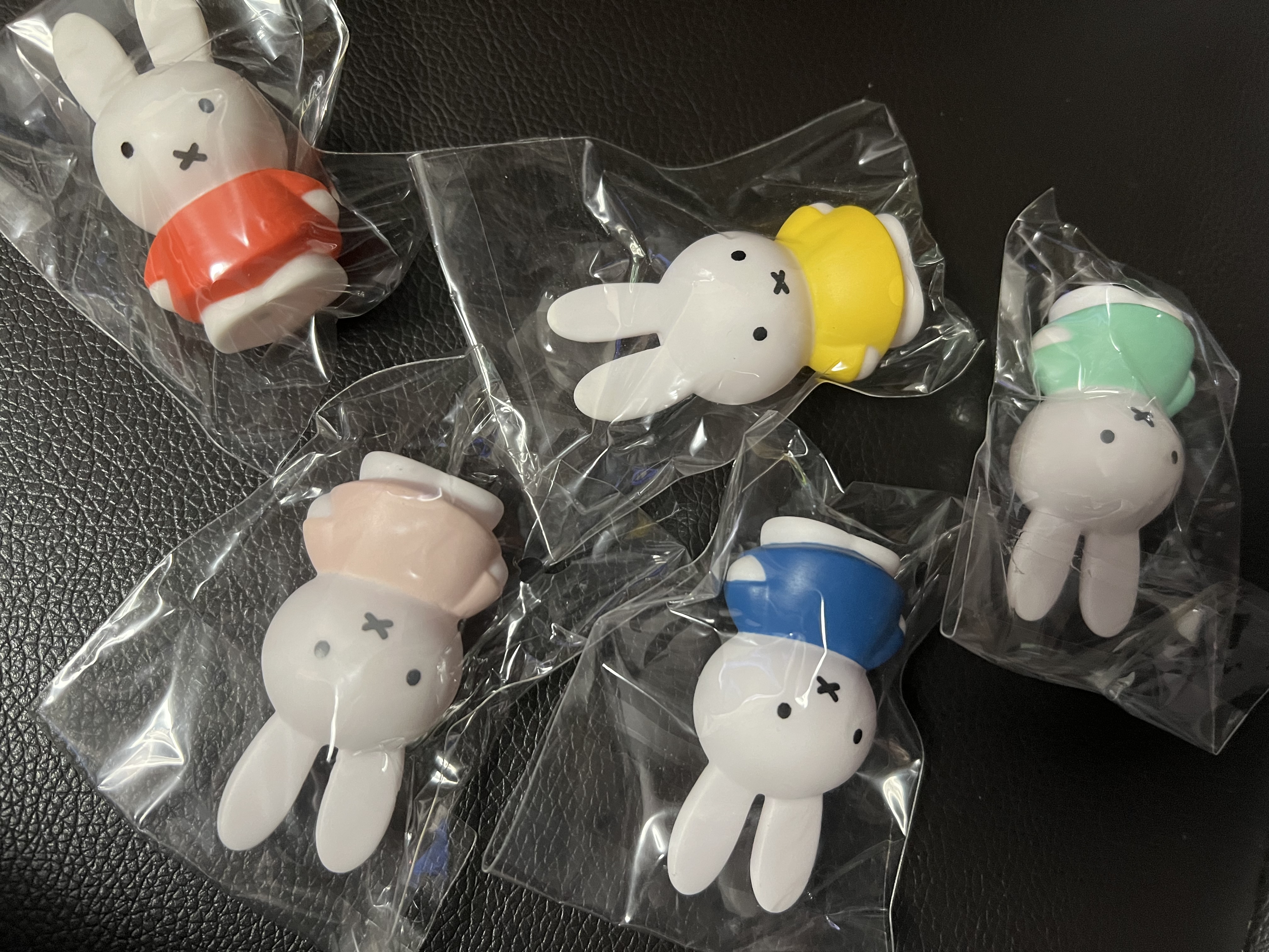 清貨Miffy膠粒公仔