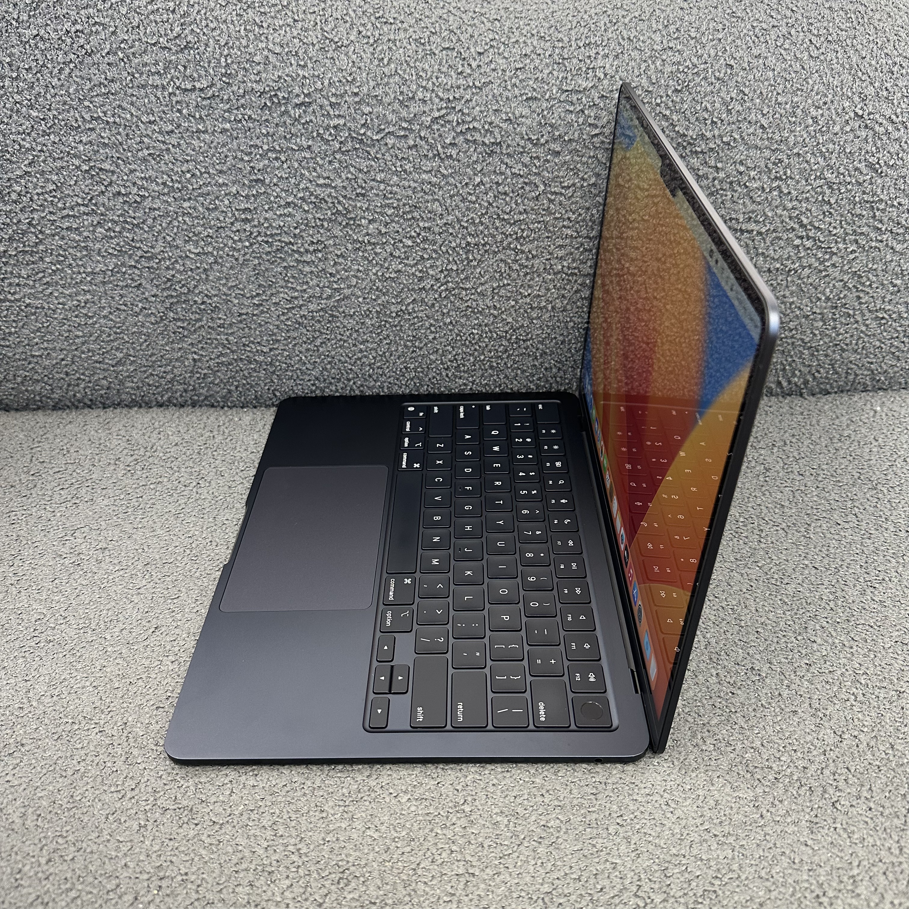 #5636  （超輕薄🔥MacBook M2 Air )APPLE  MacBook Air M2 2023 M2 CPU/8GB Ram/512GB SSD/8核心GPU/Liquid Retina Mon/13.6吋/藍色/ Gaming Laptop / Notebook/ PC / Laptop / MacbookAir / MacBook Pro / MacBookPro