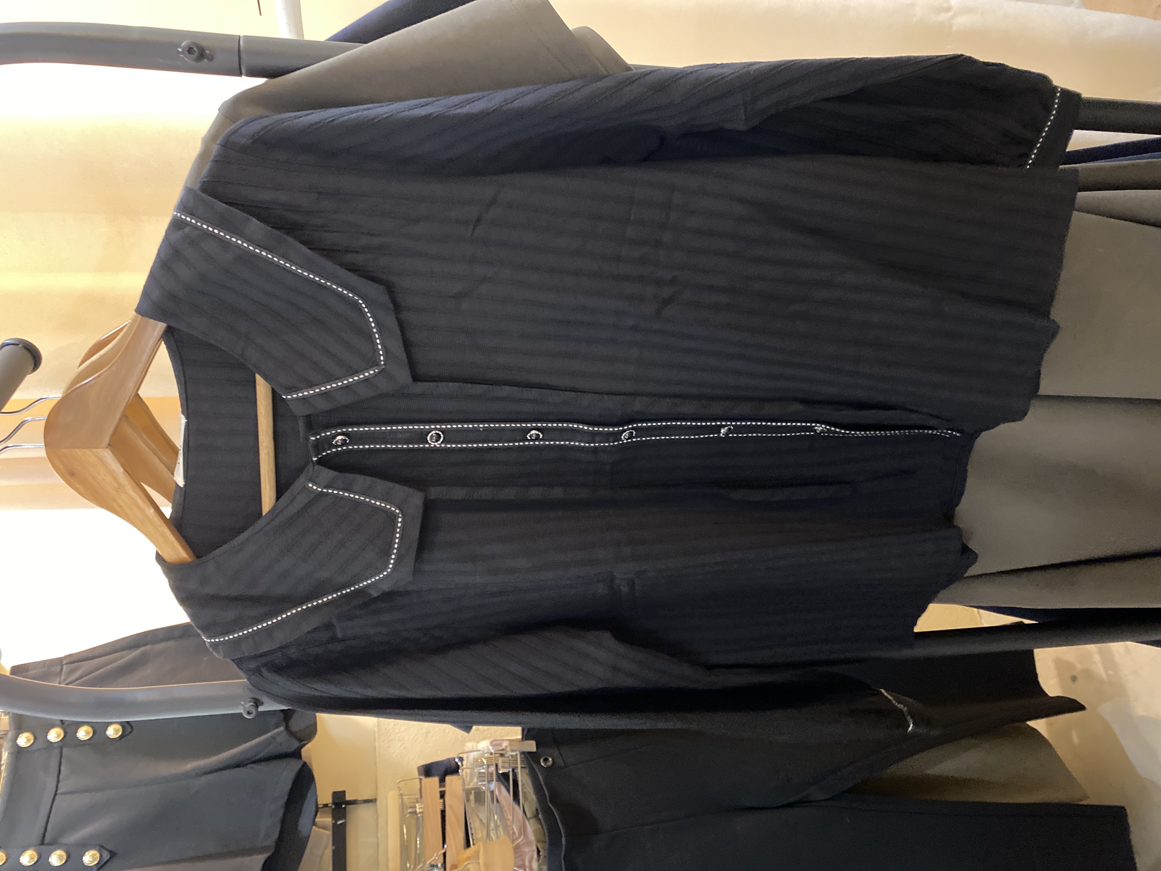 ❤️‍🔥4471号-日系柔软暗纹蝴蝶结排扣衬衫