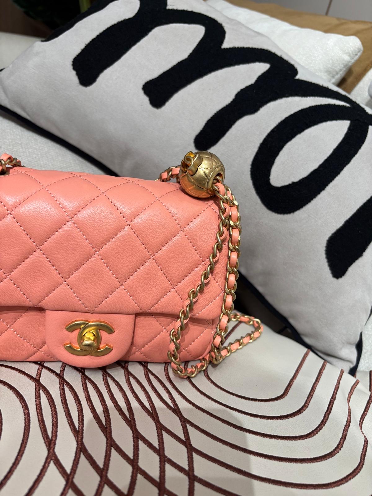 Chanel Mini Flap Bag With Pearl Crush ,金球方胖, 100%Authentic, 99%New ✅收據副本✅Dust bag✅晶片