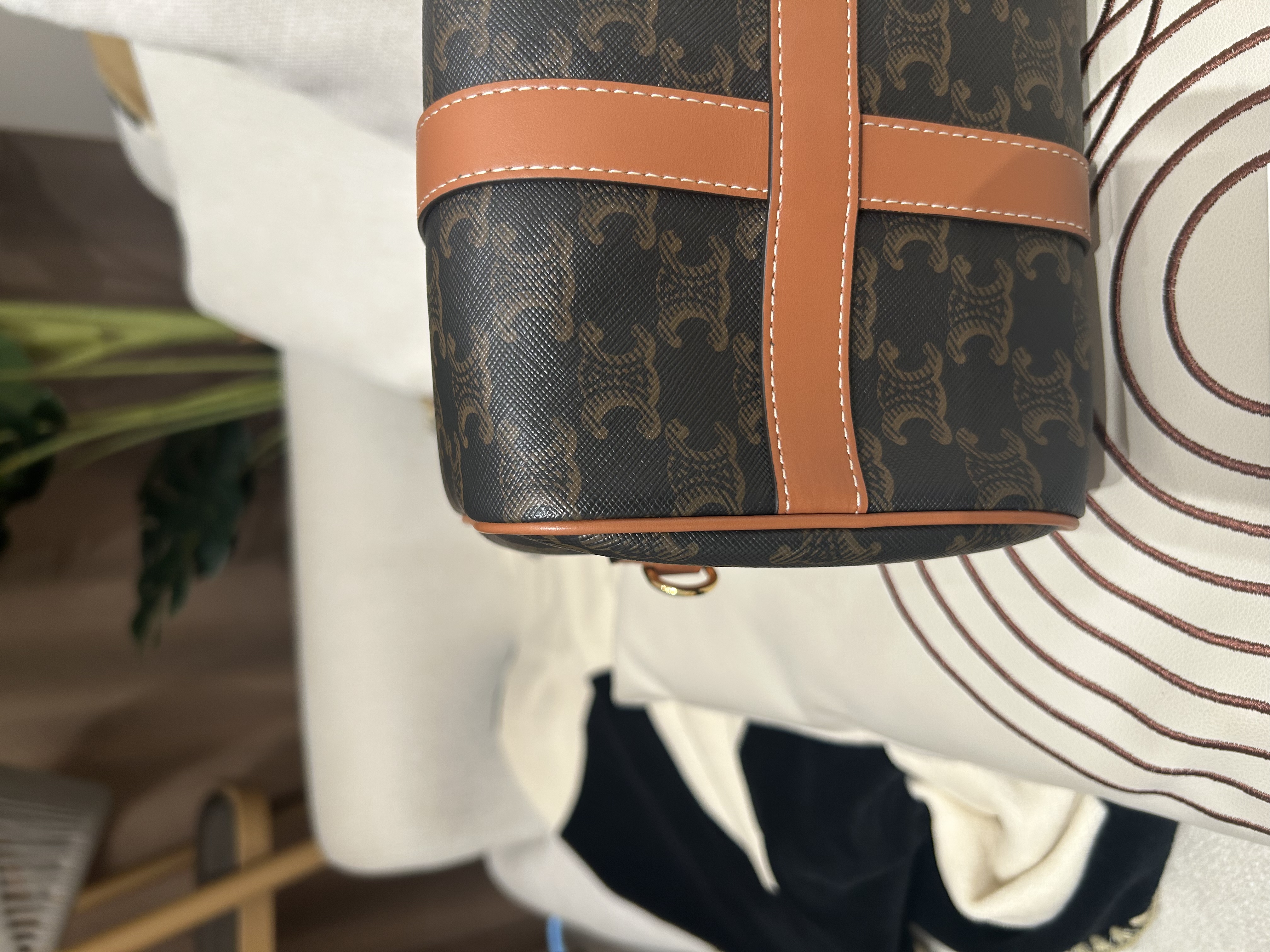 未使用品 Celine Boston Medium 2Way Bag 100%Authentic, Unused未使用品 ✅Key Lock✅Tag✅Dust bag
