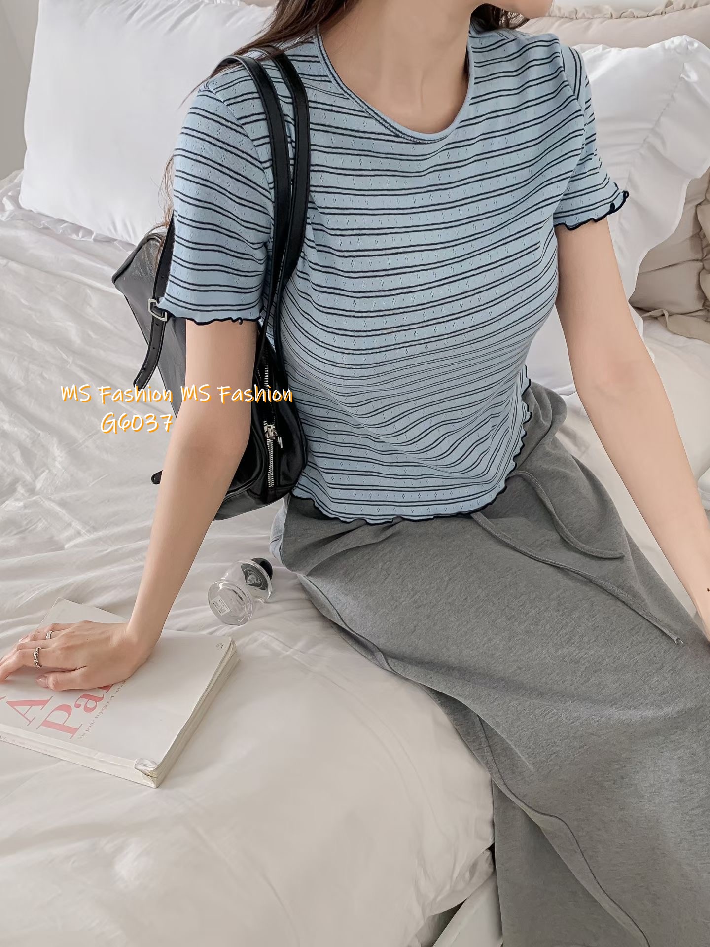 G6037 韓國🇰🇷靚色通花橫間top