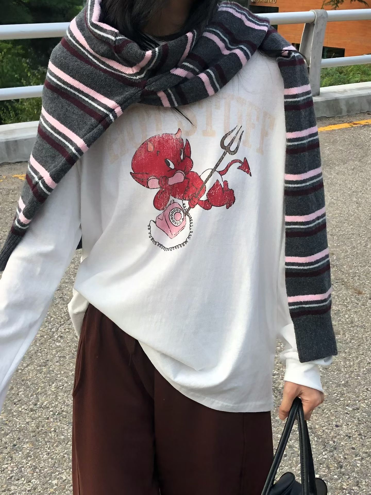 221616 “HOT STUFF”長袖tee