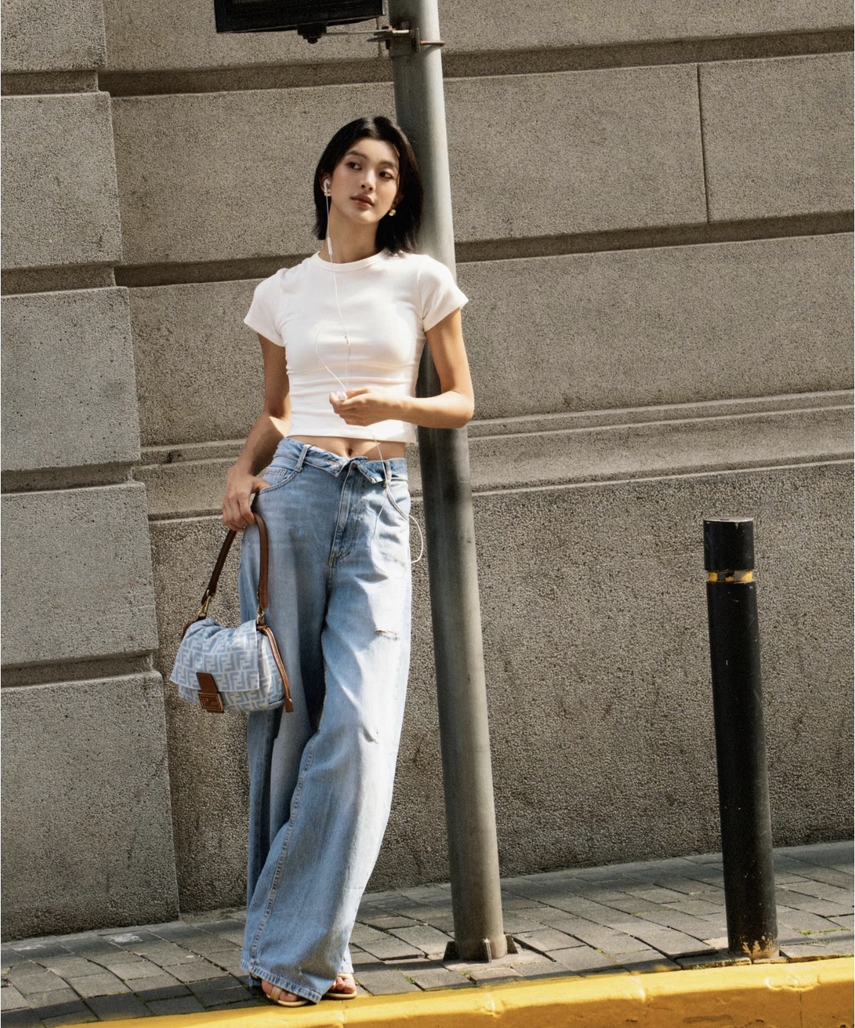 精選貨品優惠🍒訂貨📮Fendi Mamma Baguette Medium  Size 26.5x18x8.5cm