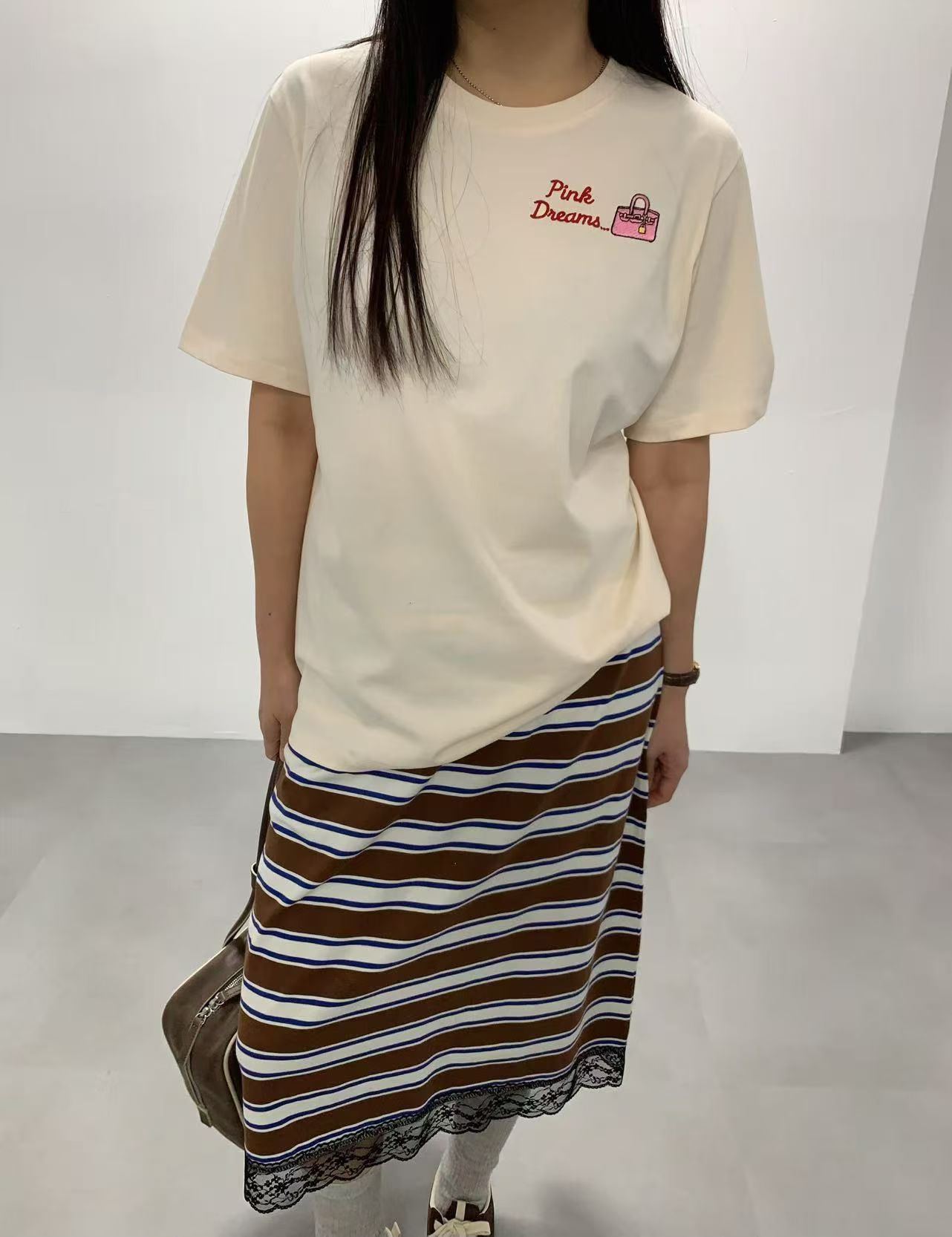 J crane 刺繡手袋仔Tee 