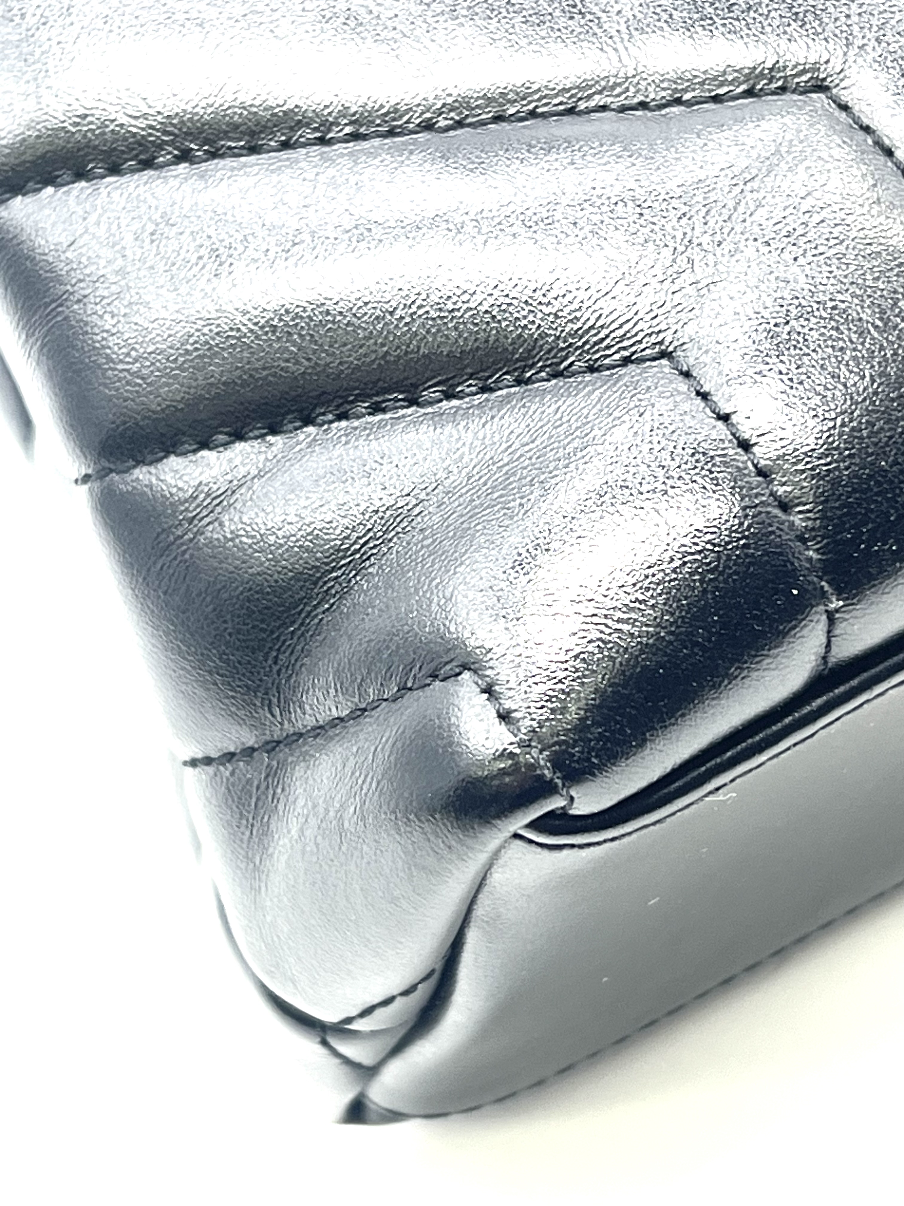 Pre-Owned YSL Loulou / Product Code: 26051520