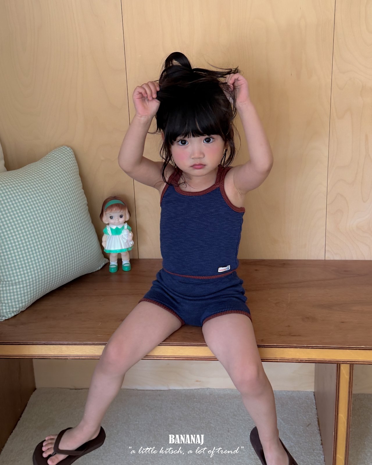 Bananaj | Sleeveless (Navy/Red L110-115)