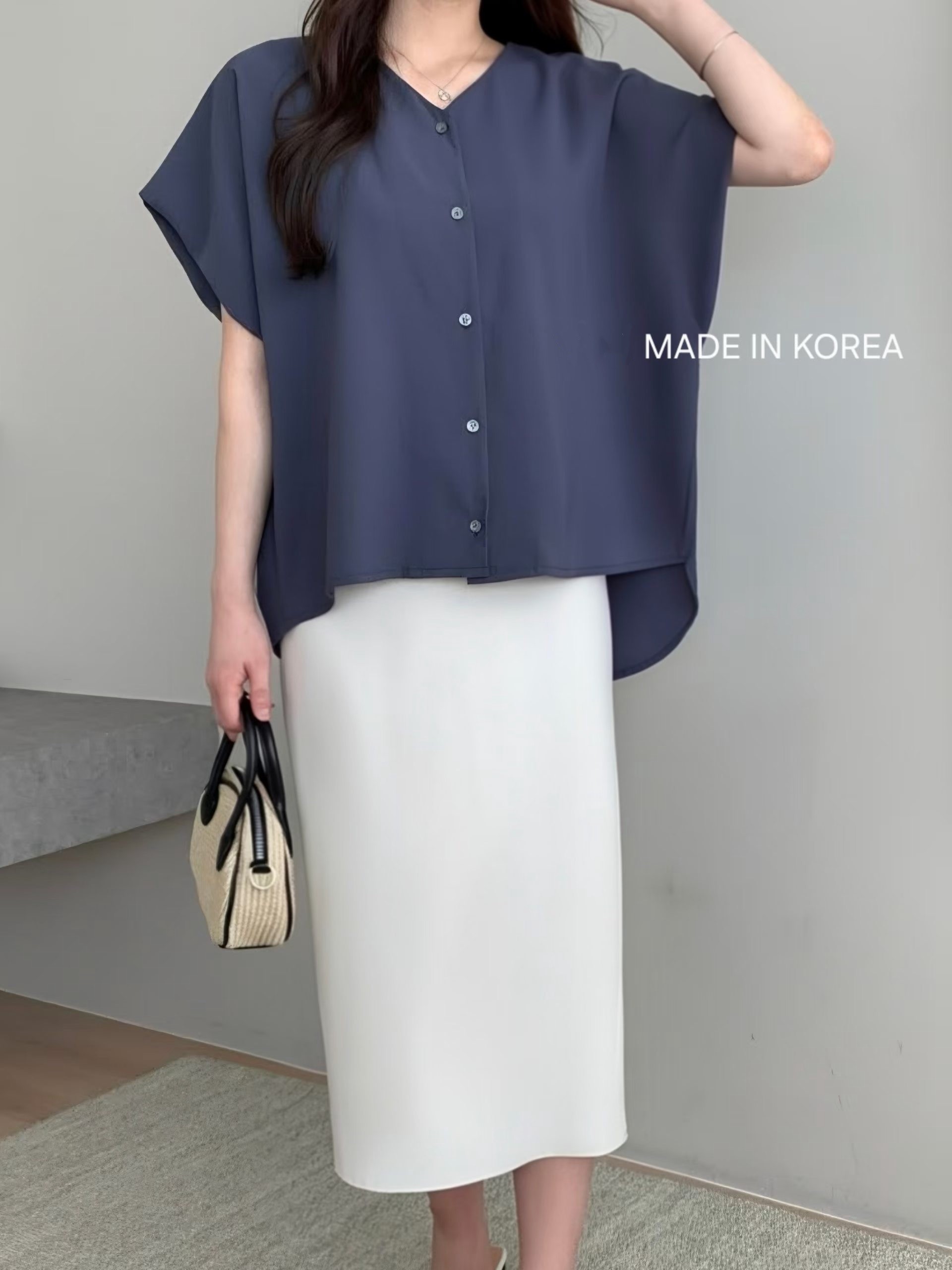 G6281 韓國🇰🇷V領淨色鬆身恤