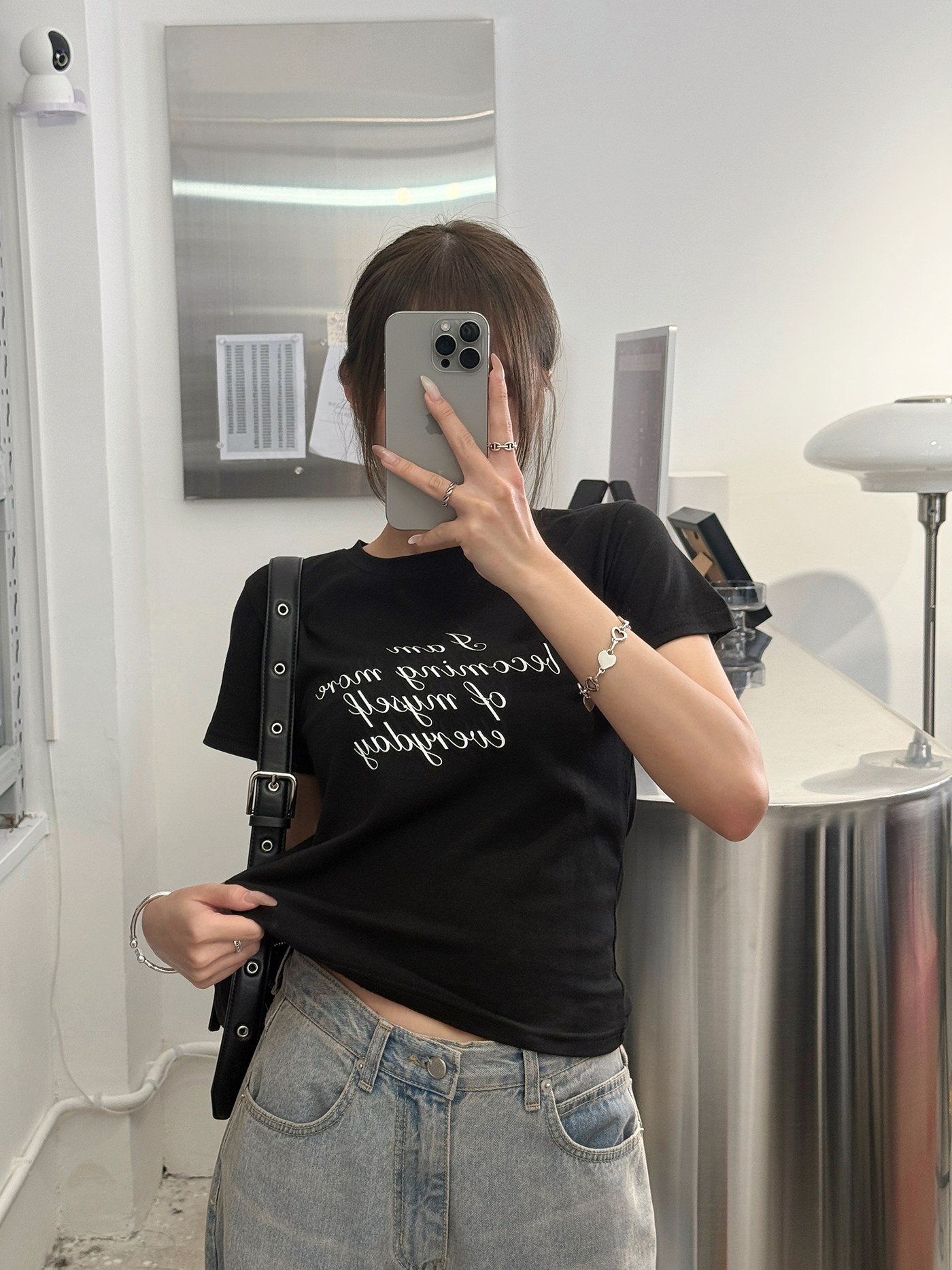 𝐒𝐥𝐢𝐦 𝐟𝐢𝐭 𝐜𝐮𝐫𝐬𝐢𝐯𝐞 𝐥𝐞𝐭𝐭𝐞𝐫 𝐩𝐫𝐢𝐧𝐭 𝐭-𝐬𝐡𝐢𝐫𝐭