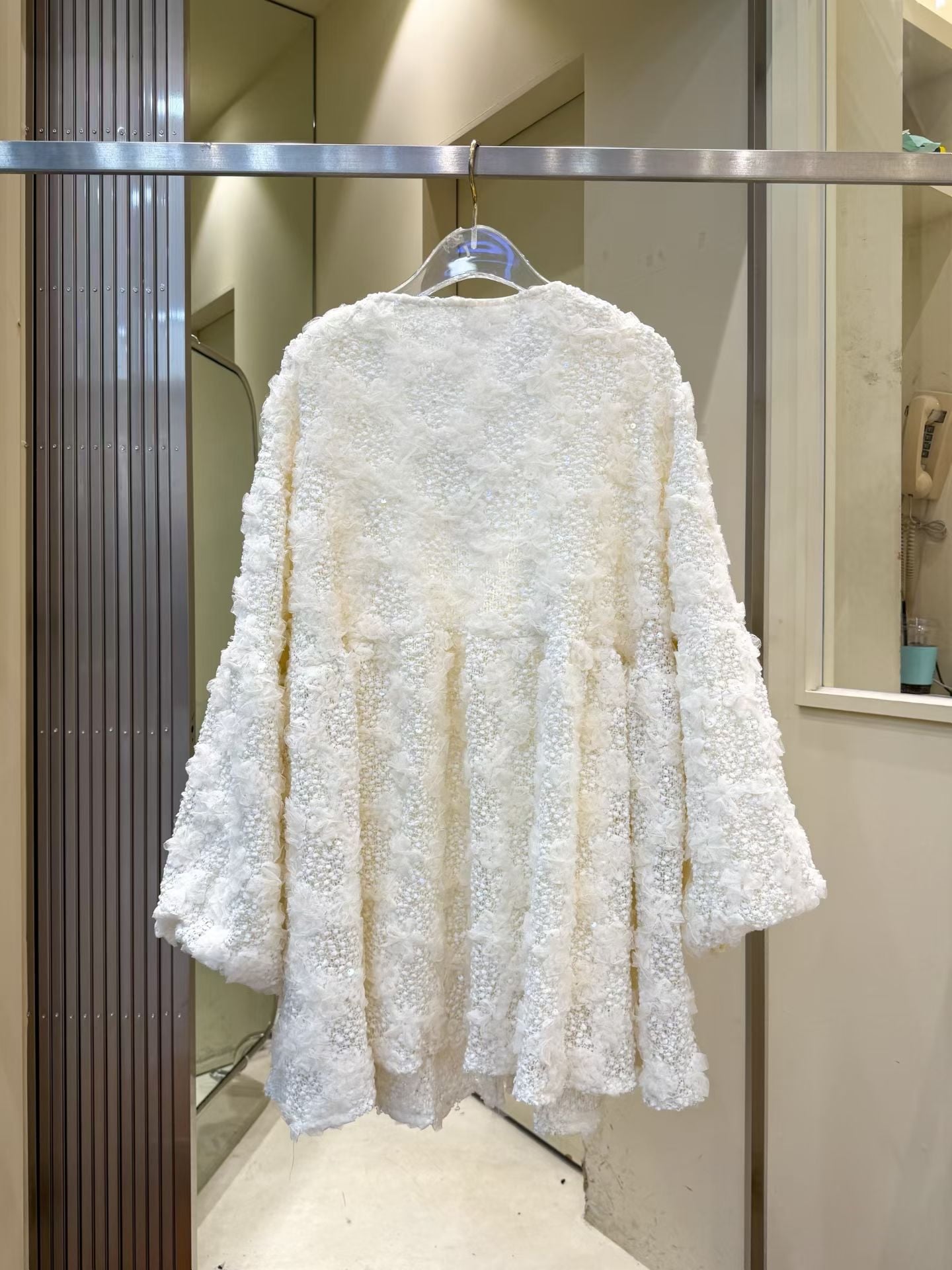 Elegant textured cardigan (ivory)