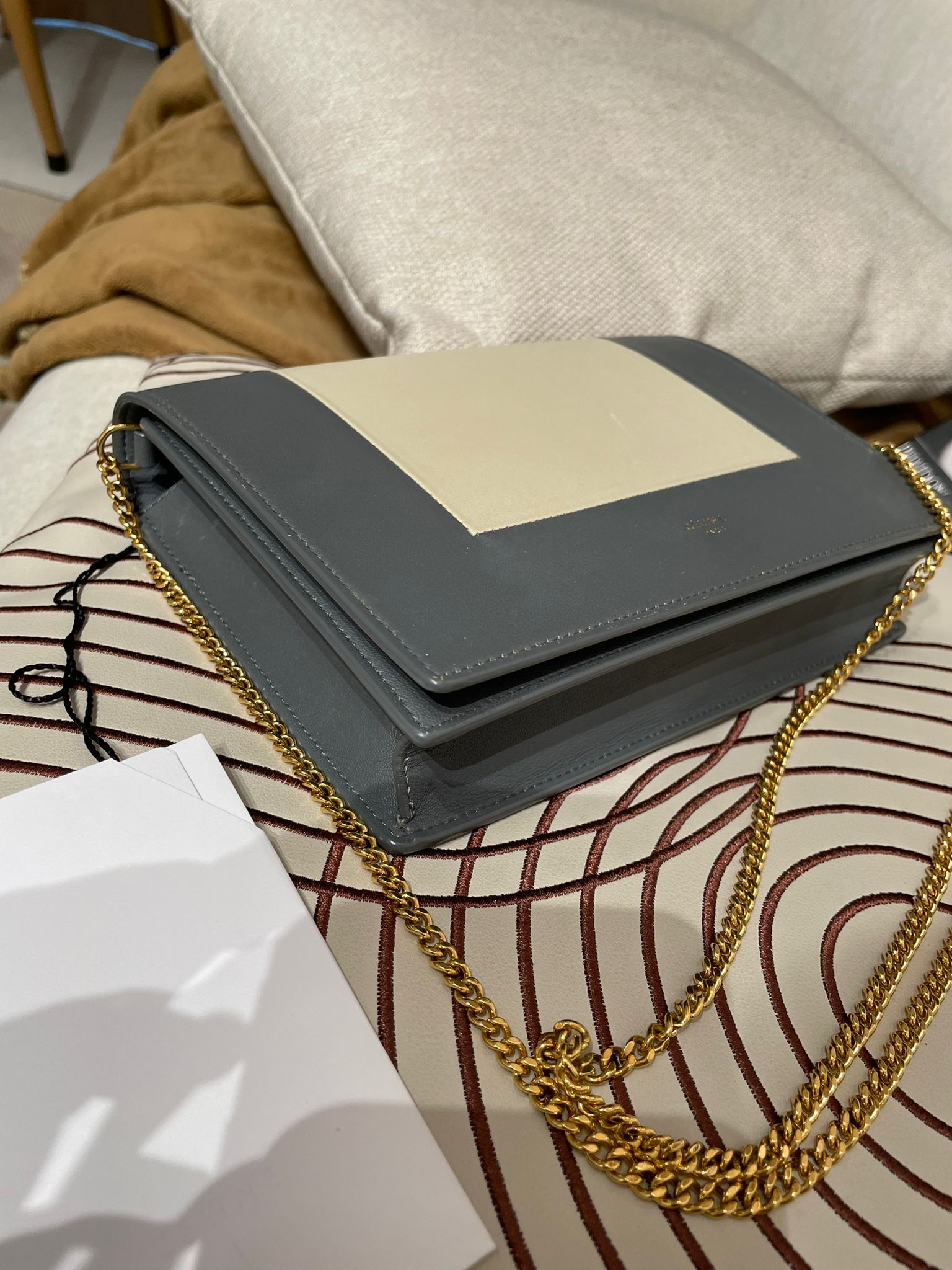  Celine clutch on chain 灰色牛皮鏈條銀包斜孭袋 100%Authentic ,88%new ✅Booklet