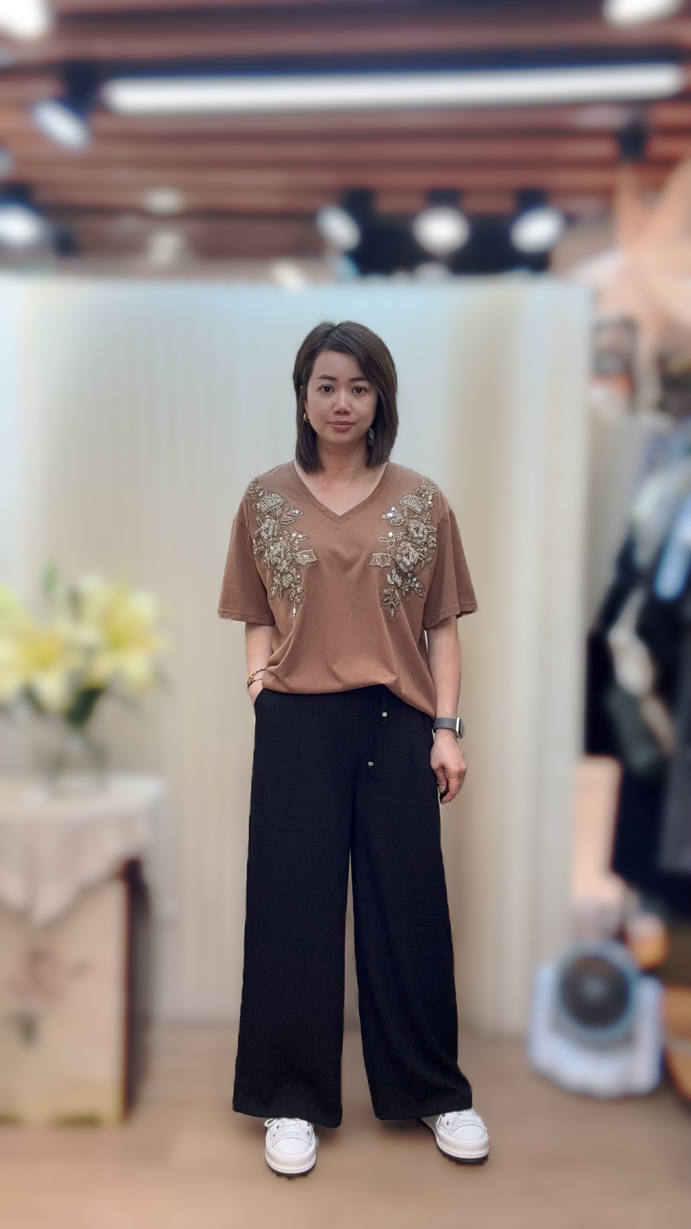 V 領珠片Tee  M930 845123259