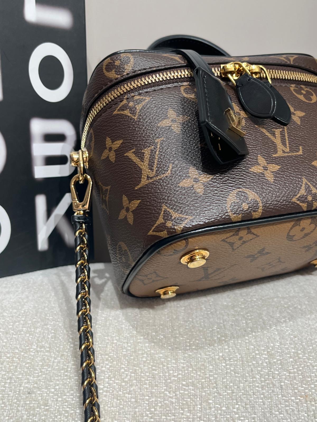 LV Vanity pm Monogram reverse M45165 100%Authentic, 98%New ✅Key Lock✅Dust bag