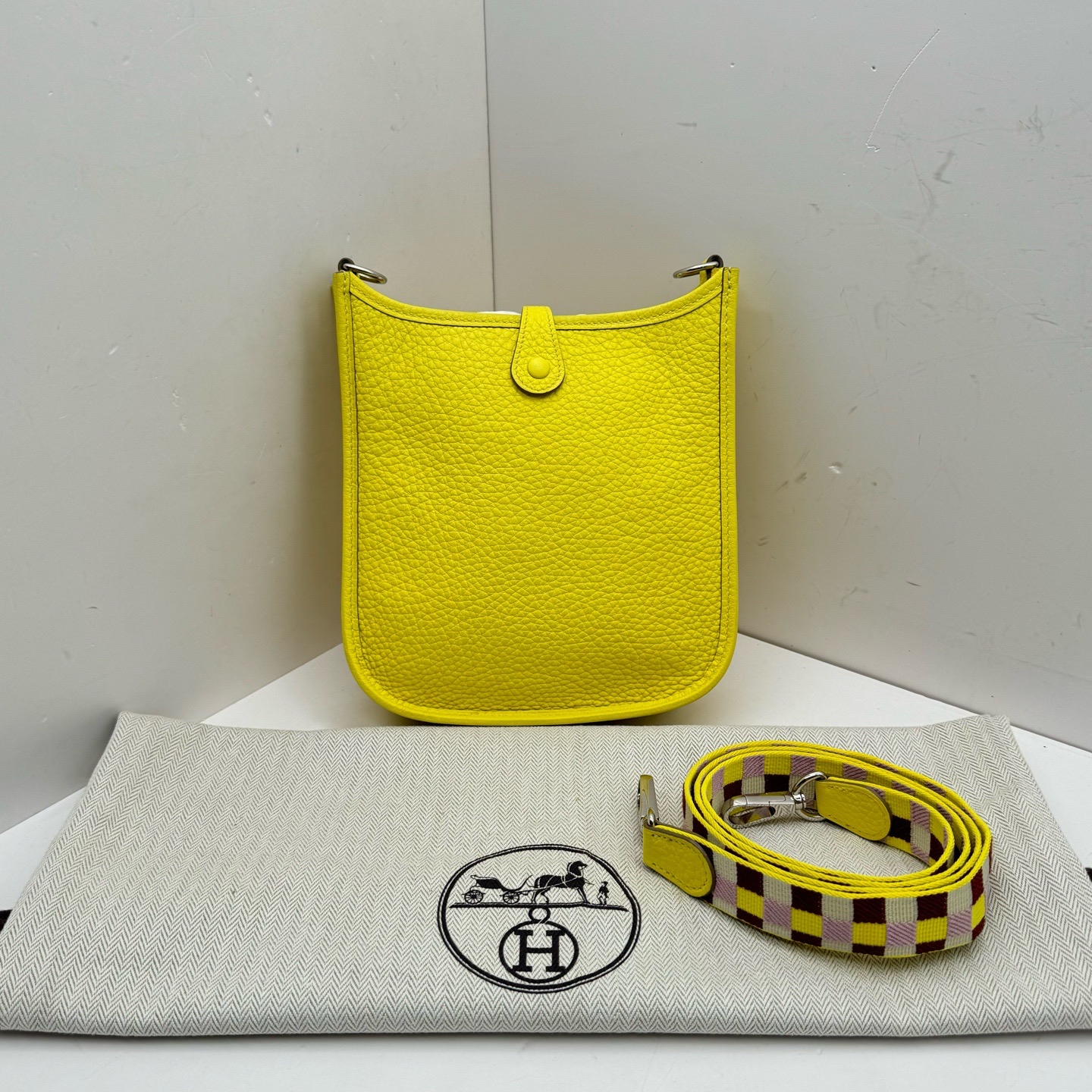 Pre owned hermes mini Evelyne 