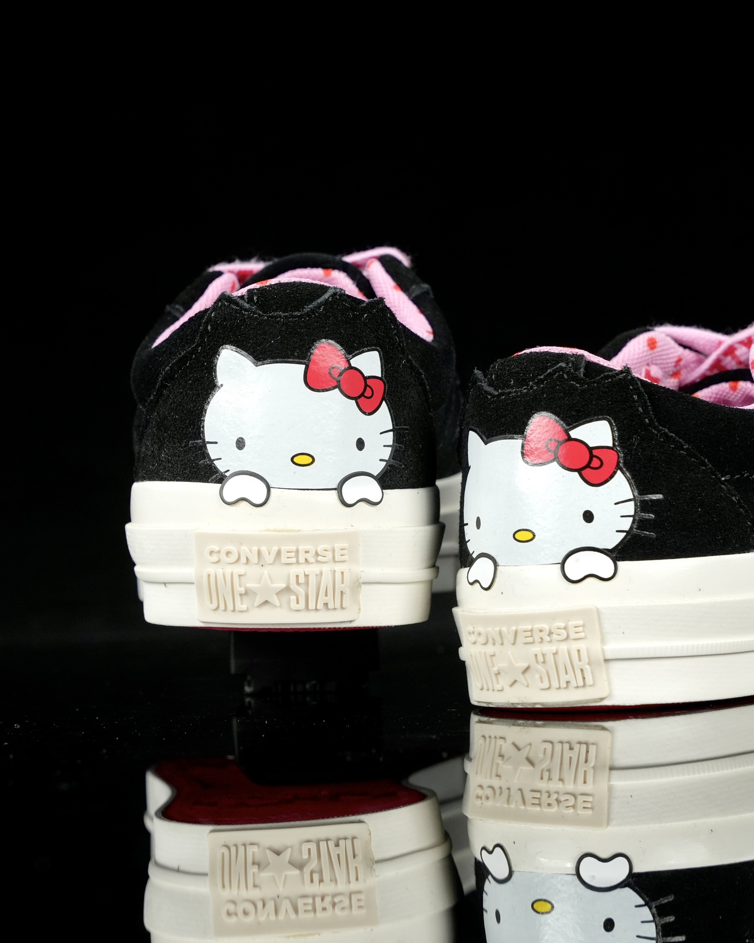 Converse One StarOx Hello Kitty 162938C